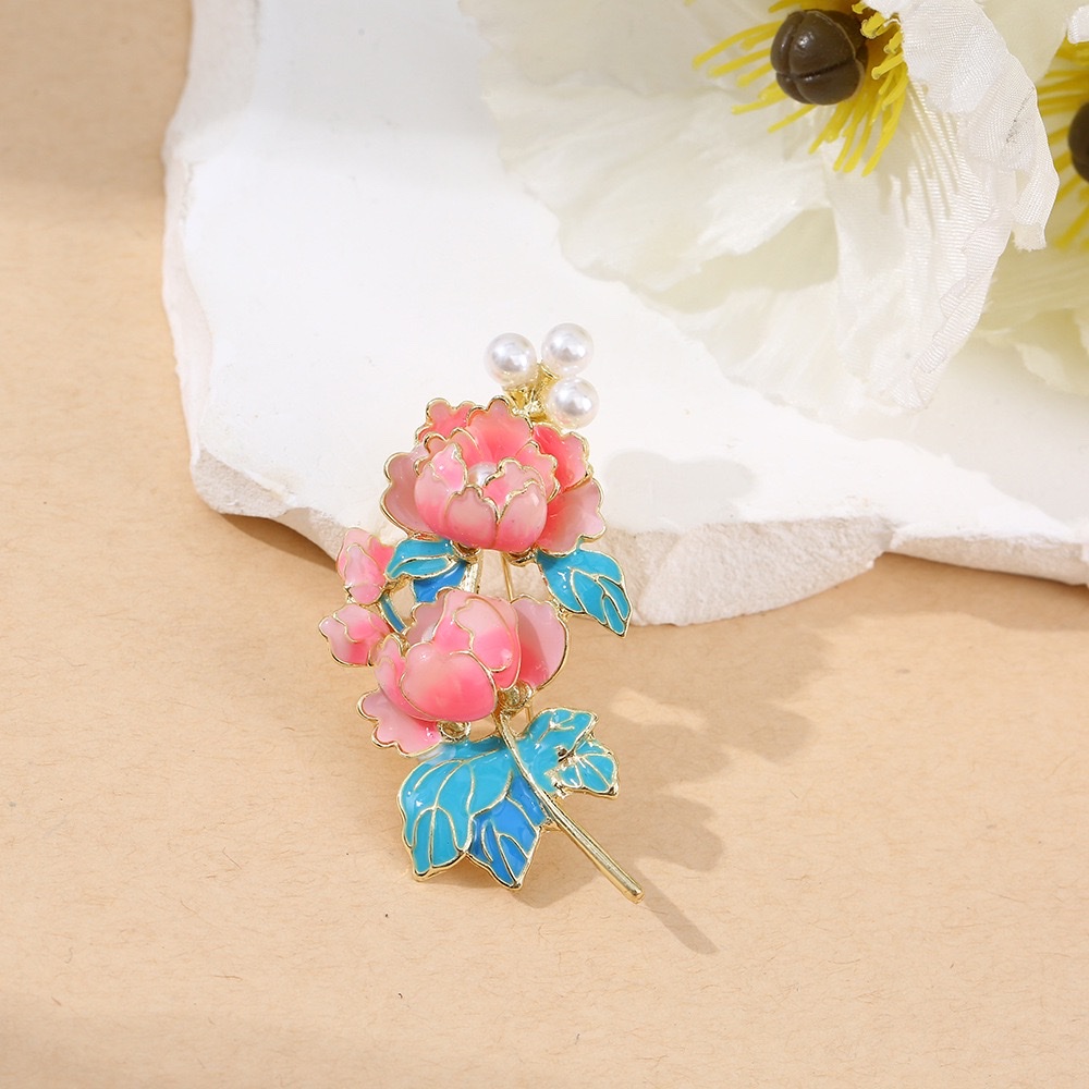 Imperial style, noble elegance, exquisite temperament, peony flower pearl brooch, high-end sense, fashionable cheongsam brooch pin detail image 2