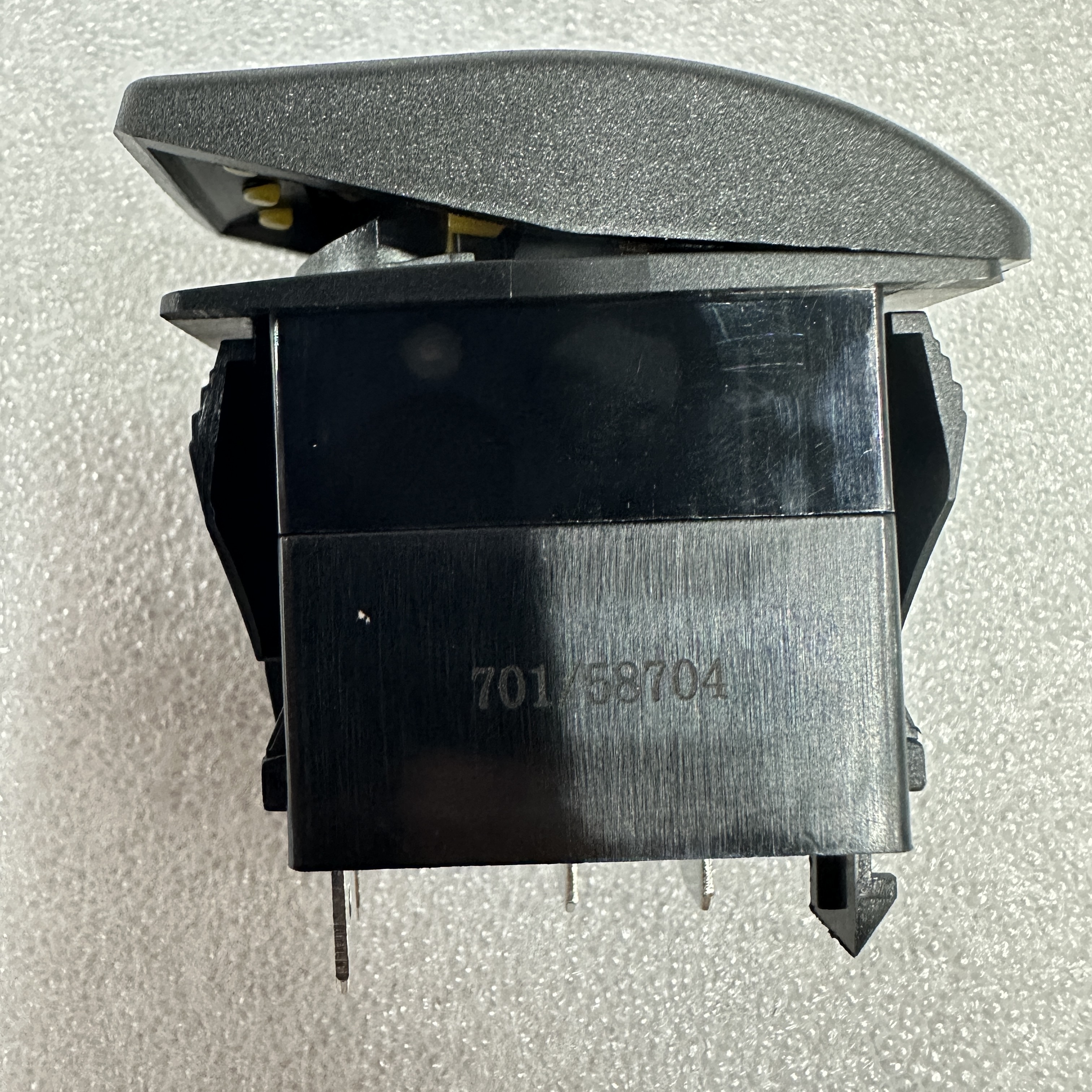The construction machinery parts are suitable for JCB switch electronic components 701/58704 Item Picture