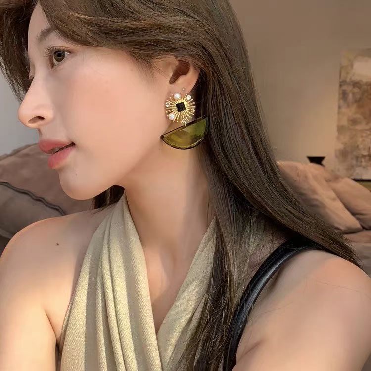 Brass electroplated 18K real gold fireworks style ➕ acetate natural pearl series, Korean style elegant and high-end earrings