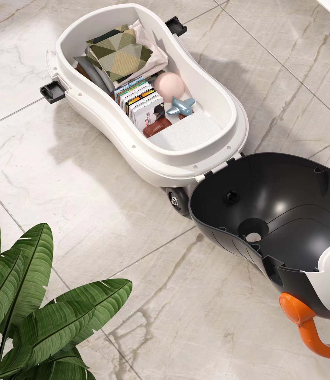 企鹅滑行车可收纳可直立放置环保带音乐有灯光童车细节图