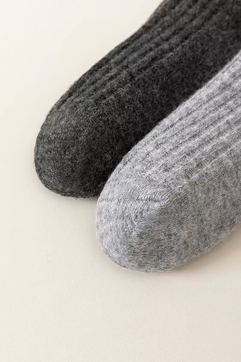 Double-needle wool socks for men's autumn and winter, thickened and fleece casual business socks, comfortable, warm and simple medium to long cashmere socks detail image 8