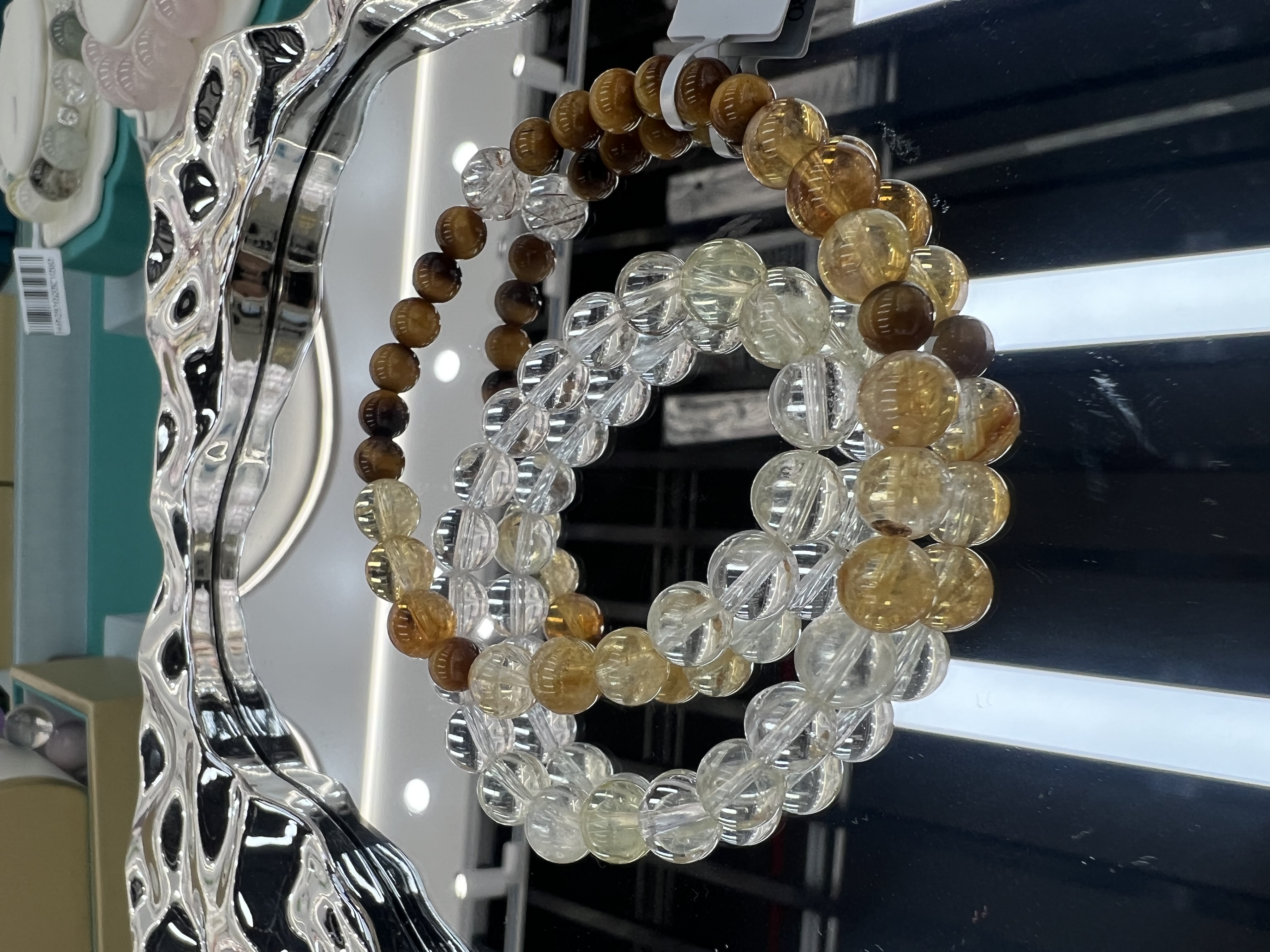 Crystal scattered beads, crystal bracelet, original design by a natural crystal designer Application Scenario