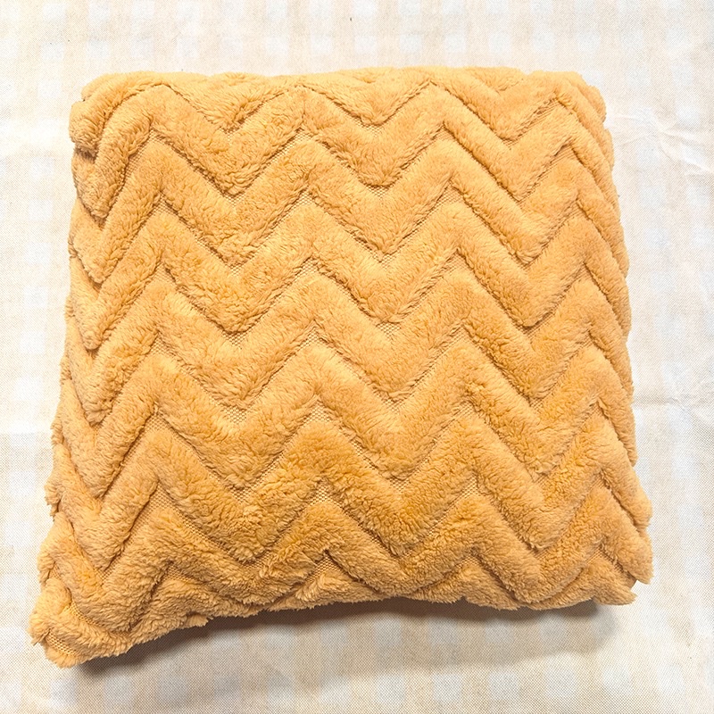 Wholesale of cross-border double-sided plush pillow solid color sofa, square wavy pillow cover cushion, living room cream style pillow detail image 3