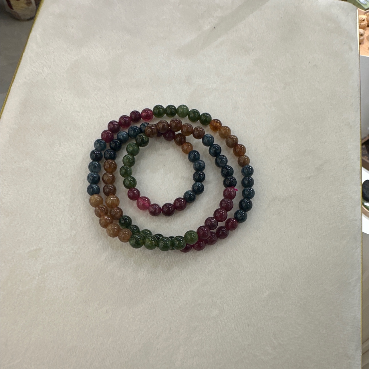 多圈碧玺手串，也可以当作毛衣链、项链