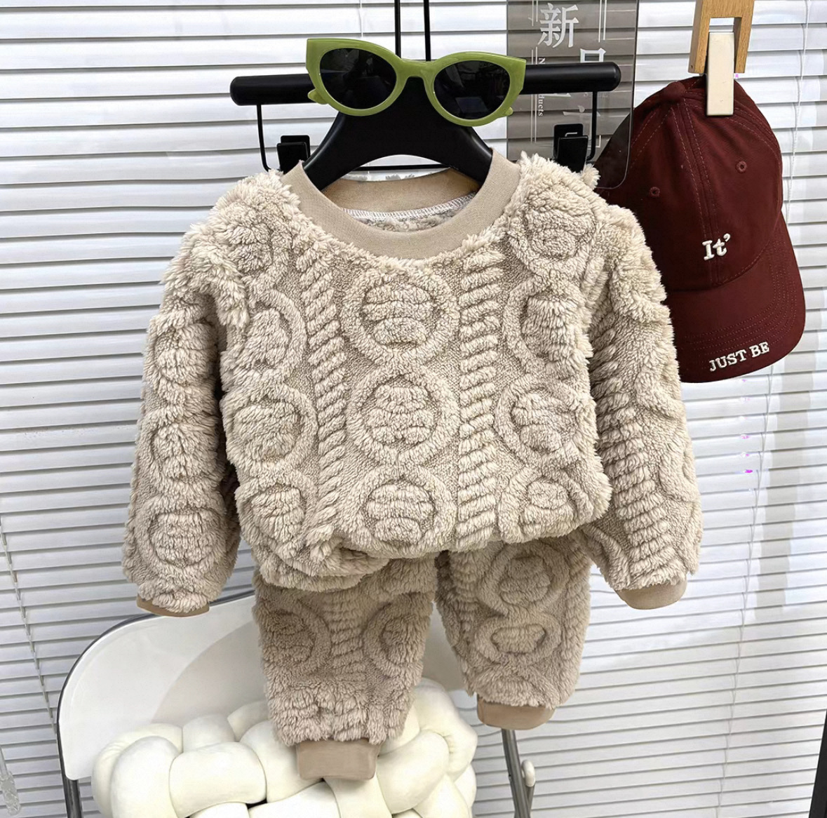 Perfume Bear, Jacquard Oxford Cloth, Song Brocade checkered lining, pillowcase, table flag, cross-border fabric, multi-purpose home decoration Application Scenario