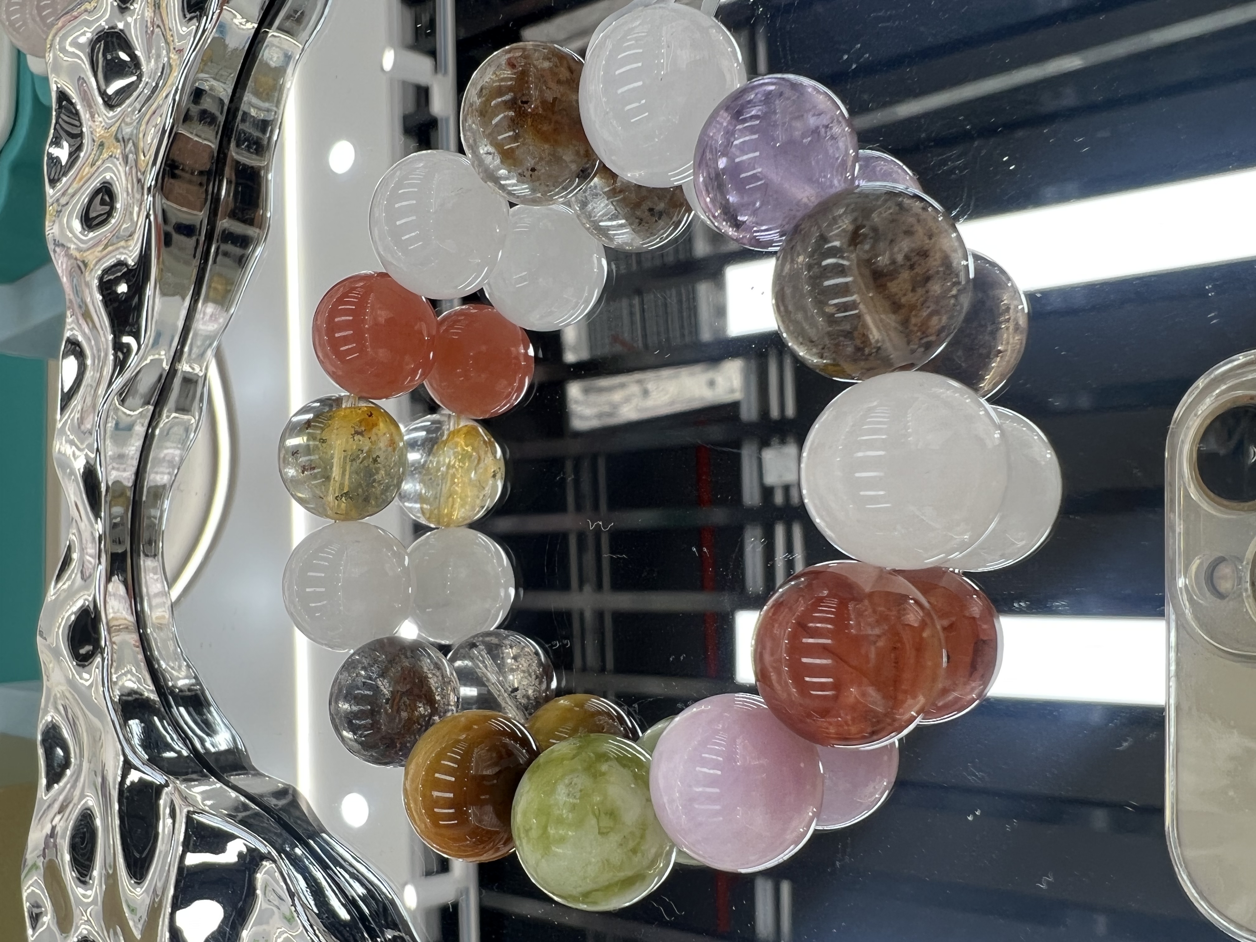 Crystal scattered beads, crystal bracelet, original design by a natural crystal designer Item Picture