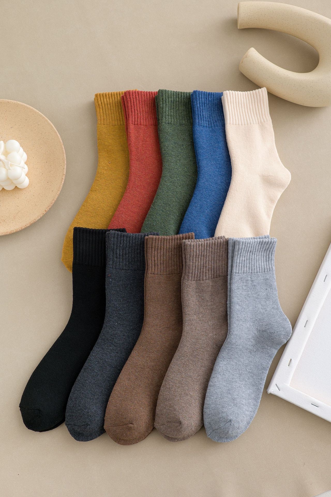 Women's winter mid-calf socks, fleece and thickened warm socks, soft vertical striped solid color Japanese-style long socks, sleep and home socks Item Picture