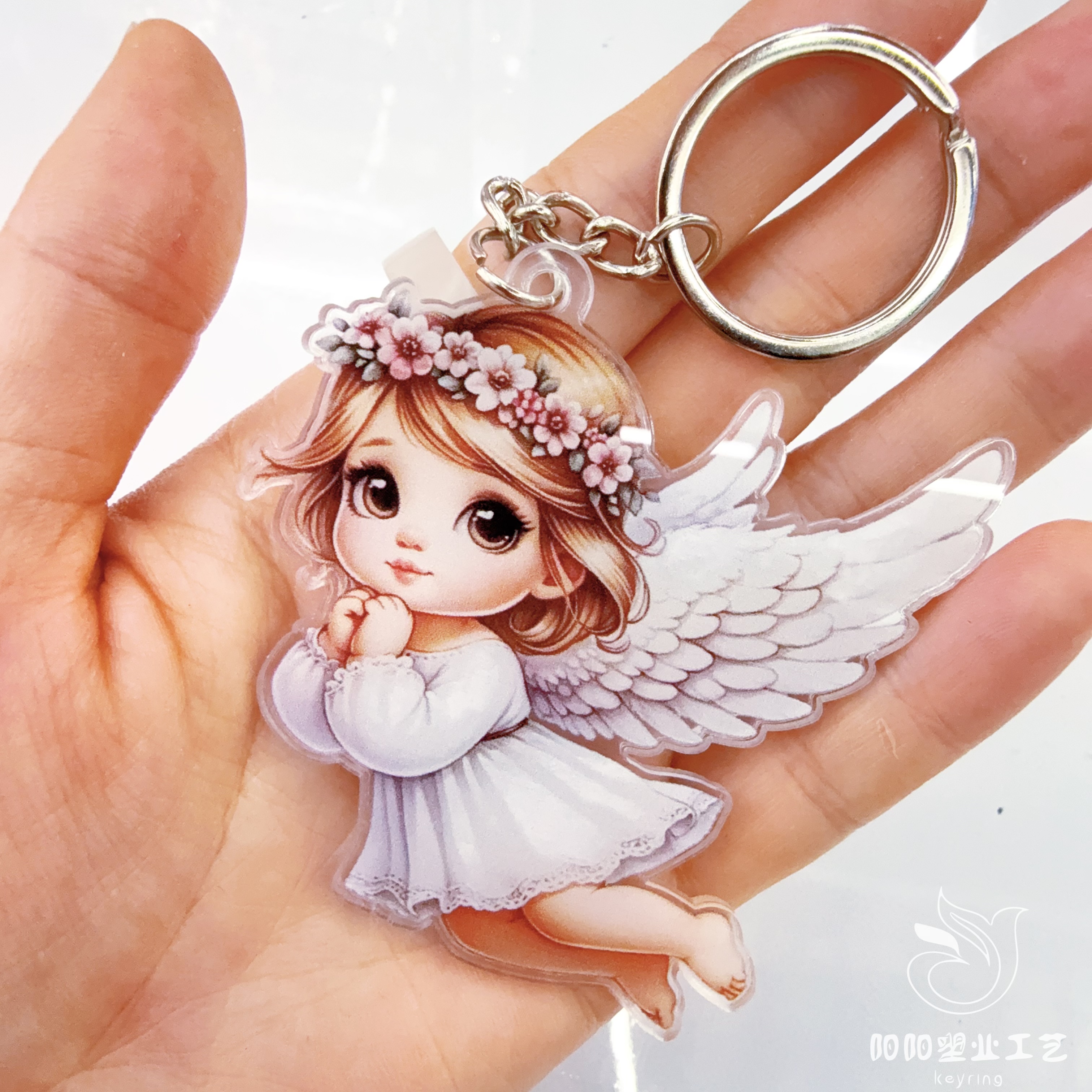 Customized acrylic keychains, diy glitter resin, star anime standees, small pendants, and peripheral key chains details Picture