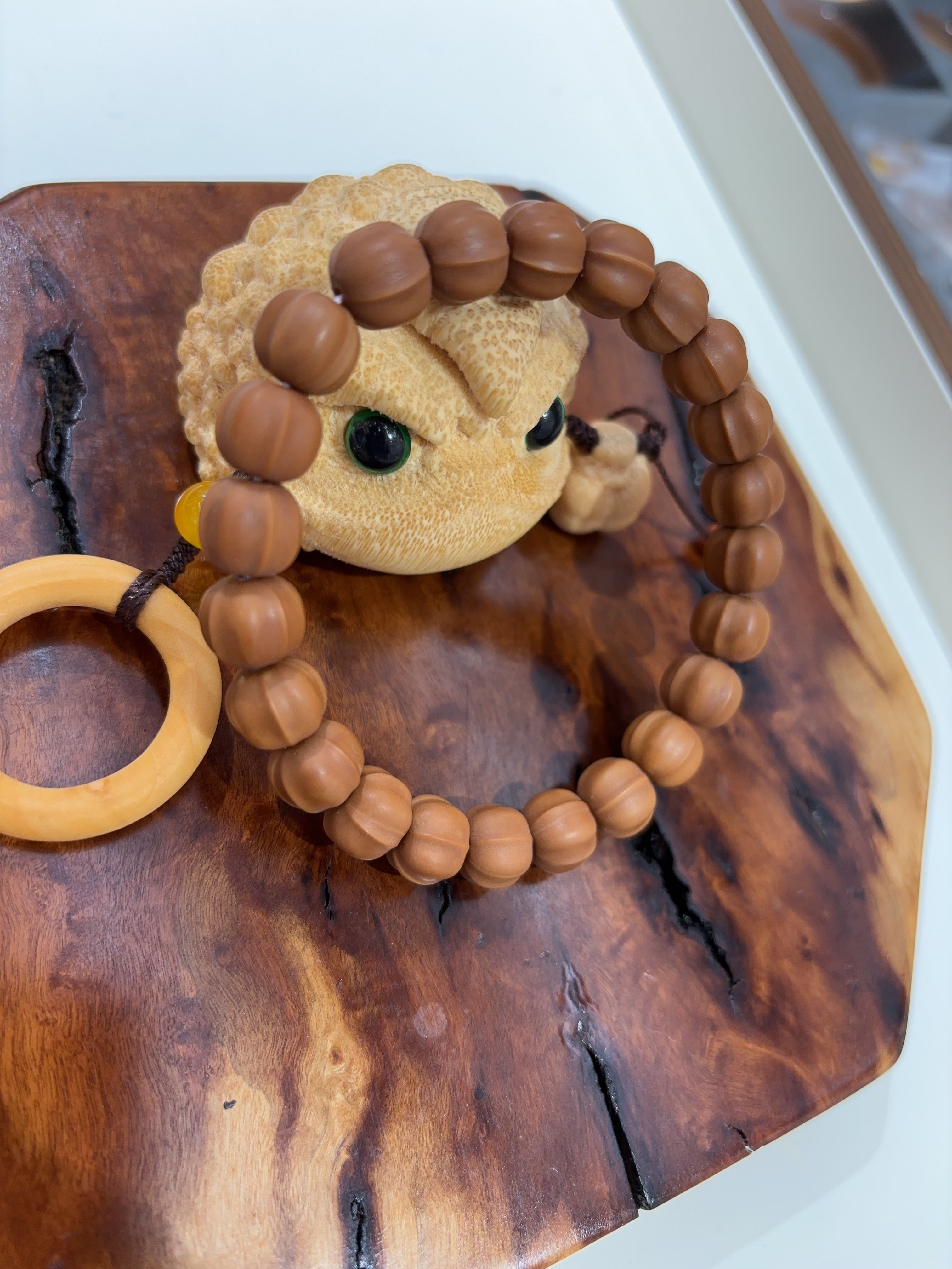 天然野生雕刻猴头手串鲨鱼背光珠手盘小核桃单圈文玩男女佛珠盘玩手链手串详情图5