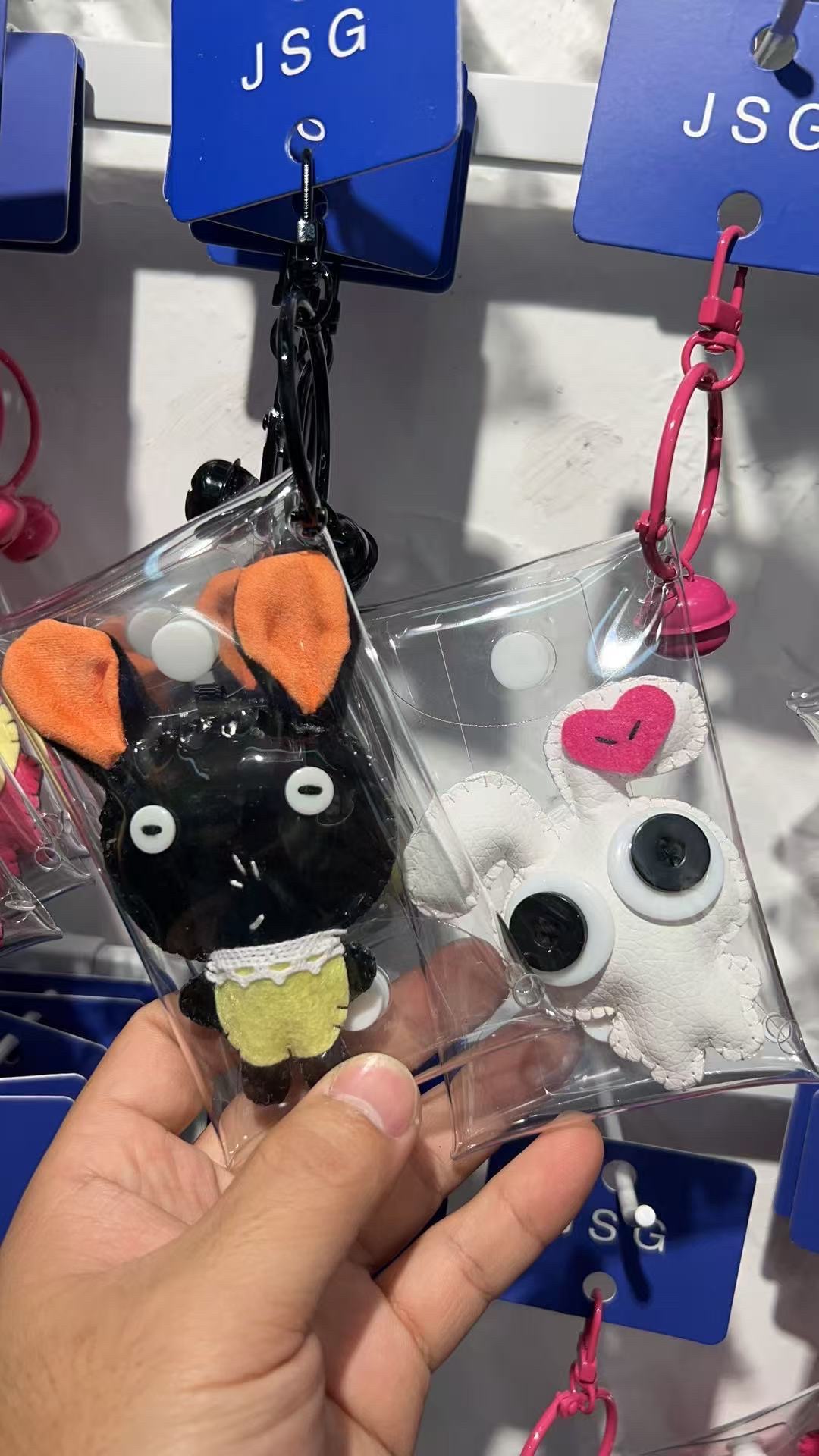 纯手工制作钥匙扣 酷炫黑色小兔子可爱迷你小白兔钥匙扣