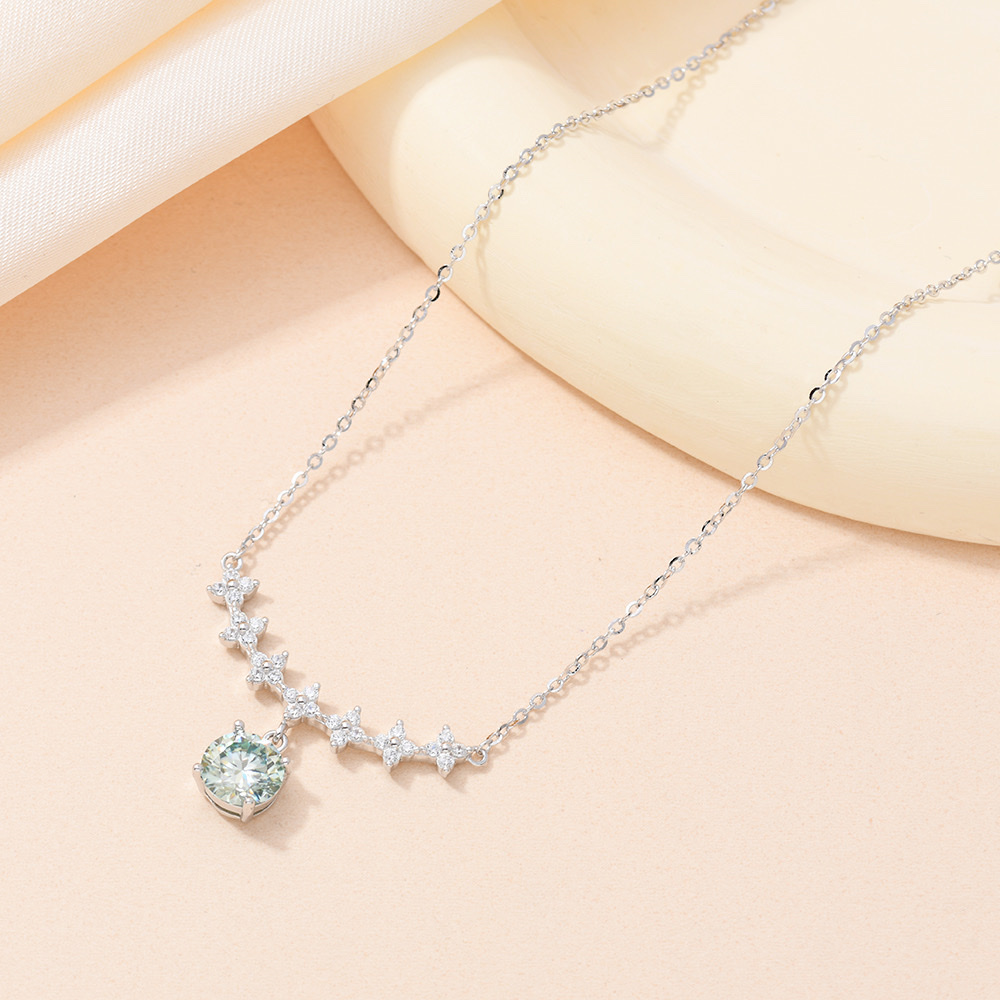 Influence S925 sterling silver necklace collarbone chain 1-carat moissanite detail image 2