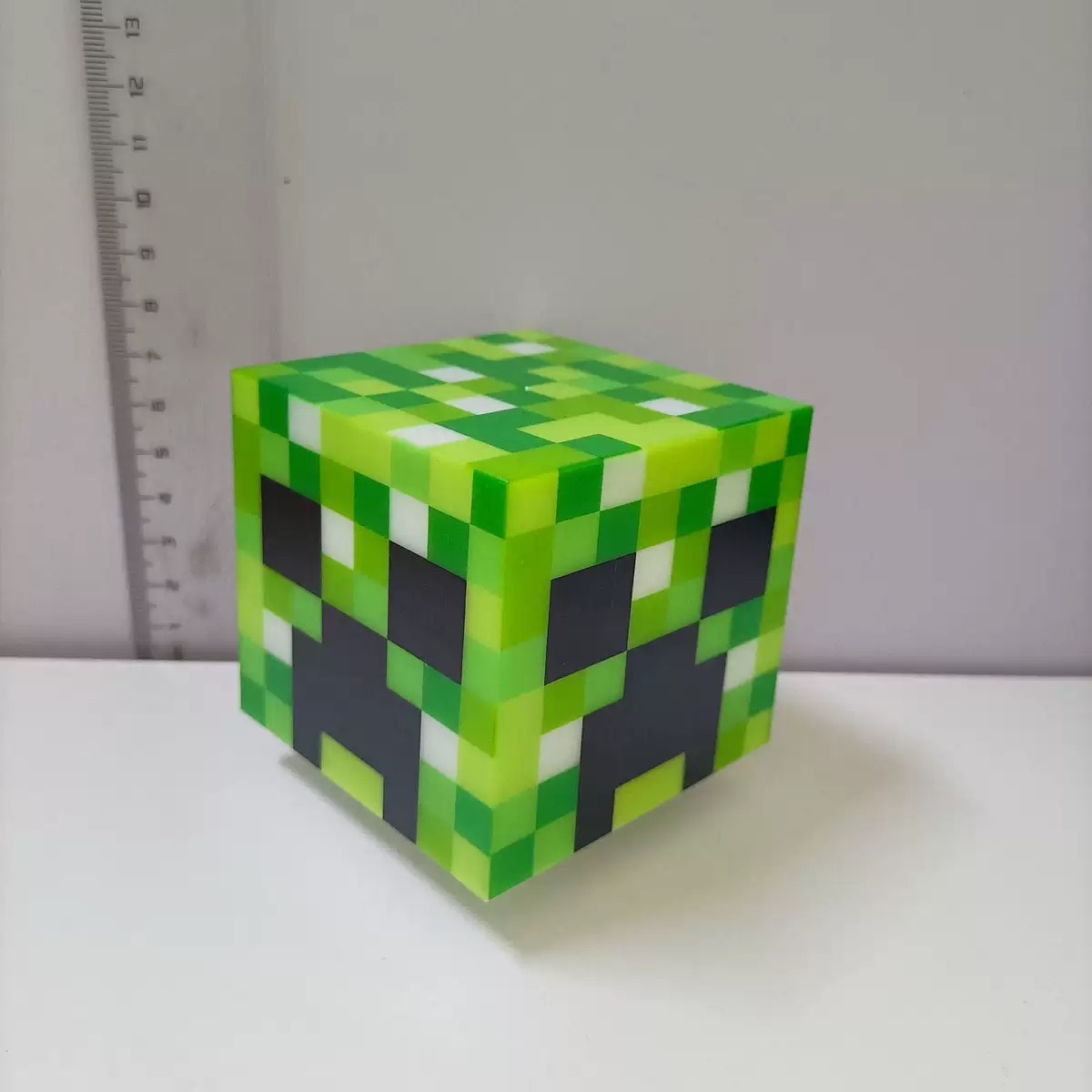 New square tap light with 3 light Settings, 500 mah USB charging, children's learning light detail image 4