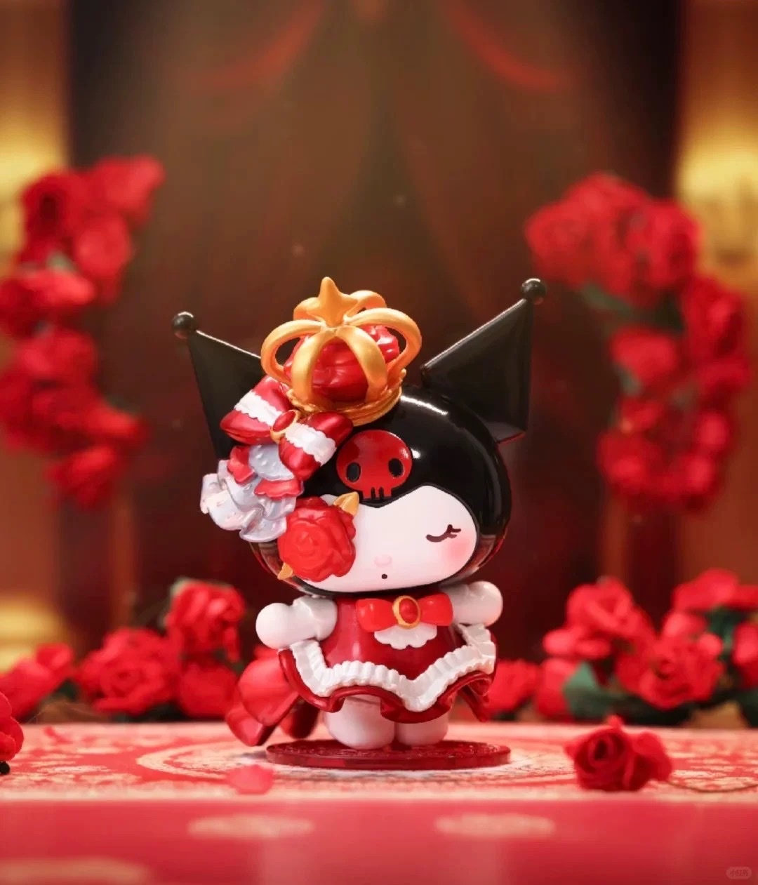 Genuine TOPTOY Sanrio Family Rose Night series trendy figurines, cute girls' gift blind box ornaments Specification image