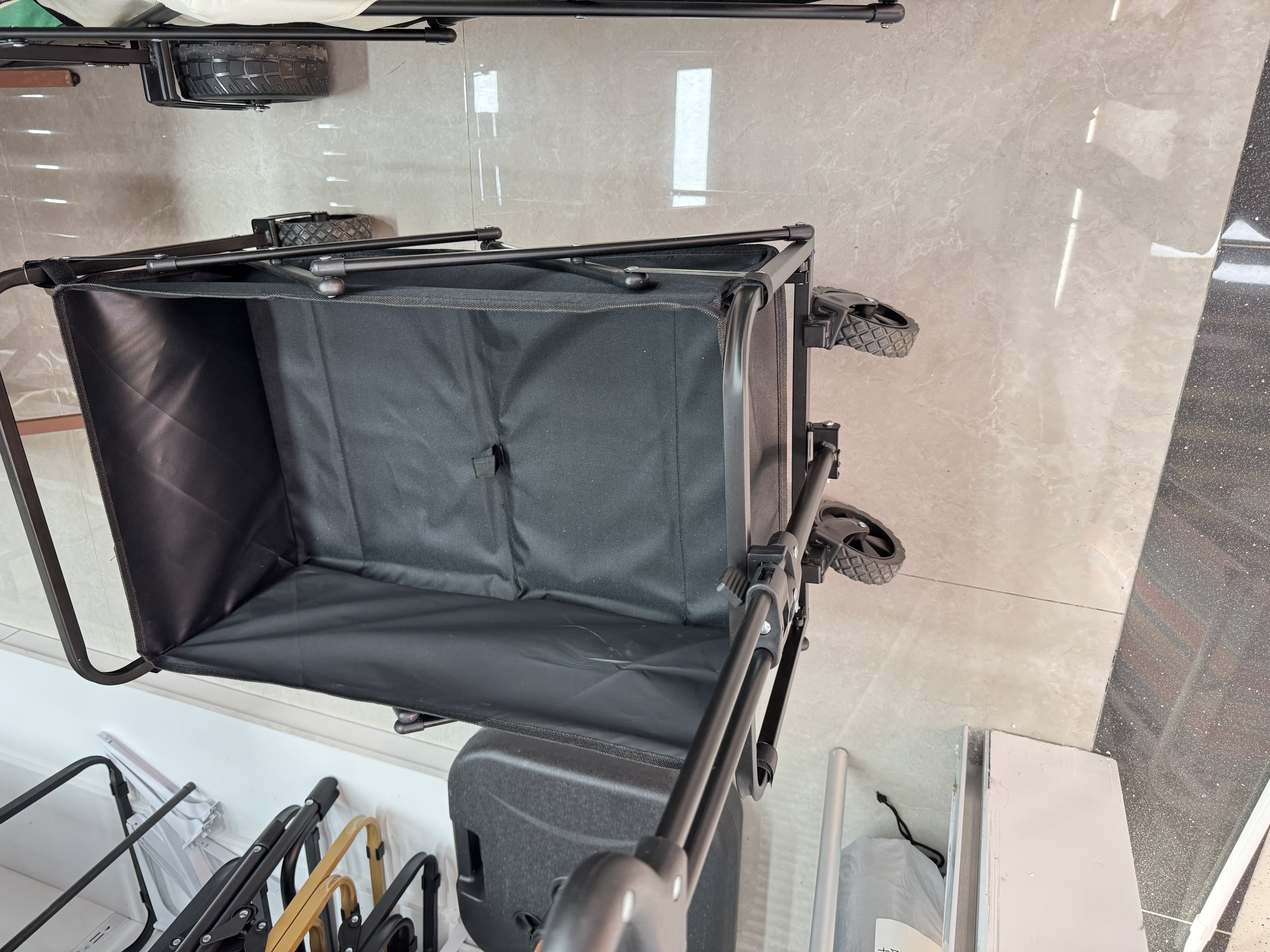 野营折叠桌椅实物图