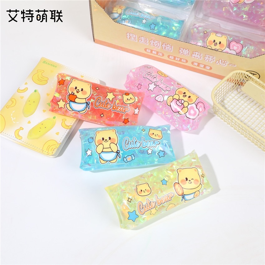 Factory direct sales of stress-relieving toys. Water snake can't catch honey bear prank toys. Wholesale of the same style of toys as Internet celebrities