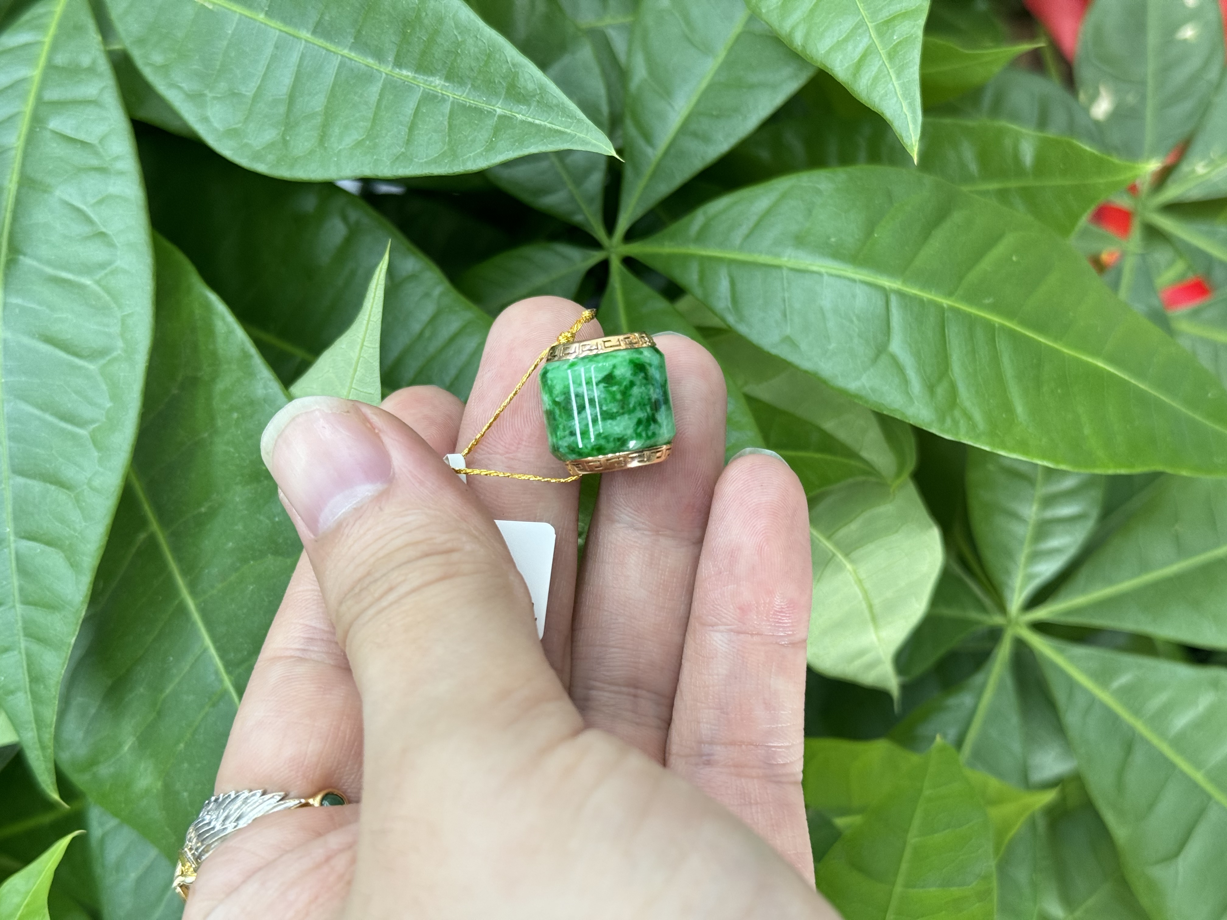 18k green road access