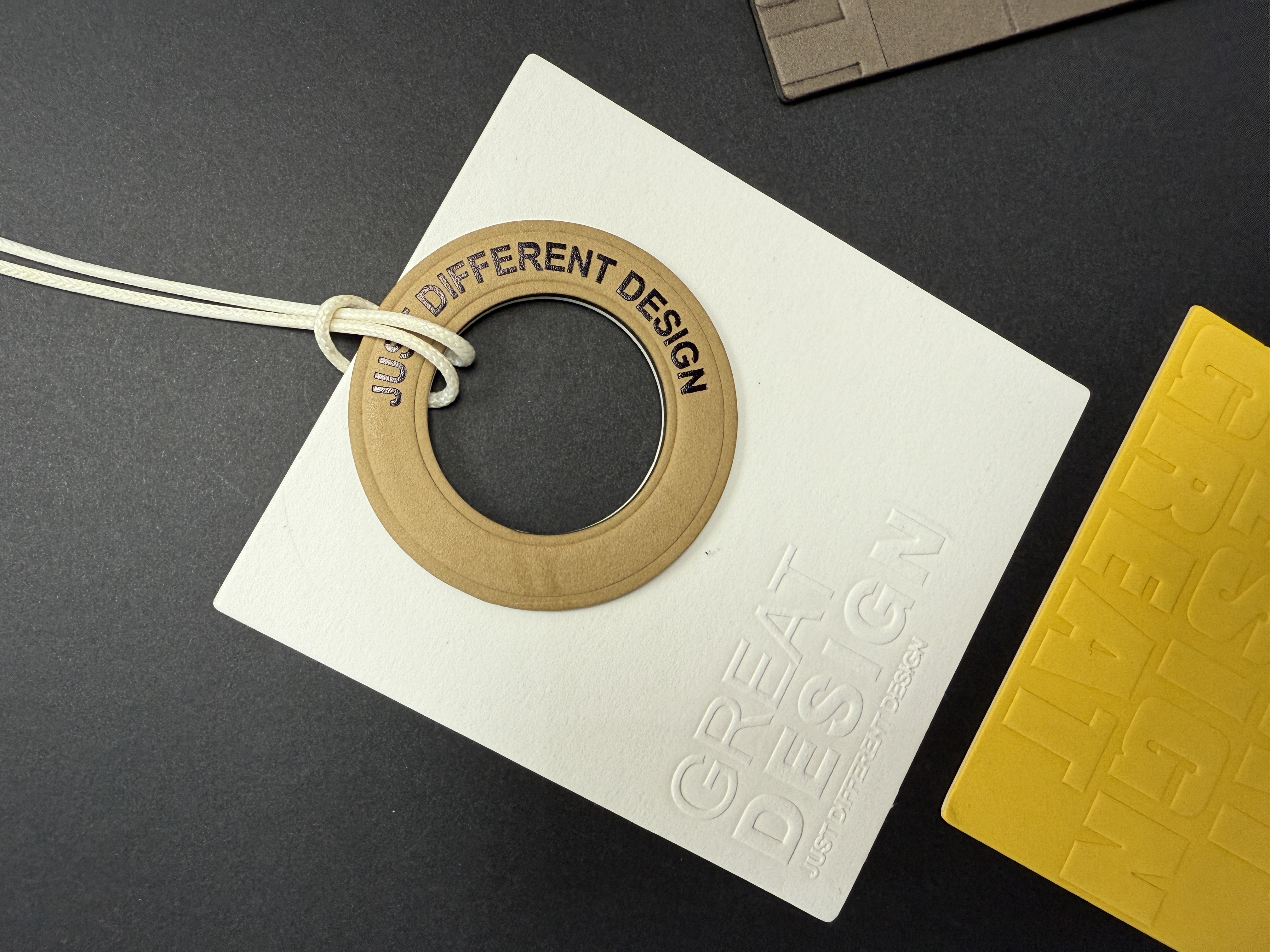 定制服装辅料吊牌商标水洗标一站式