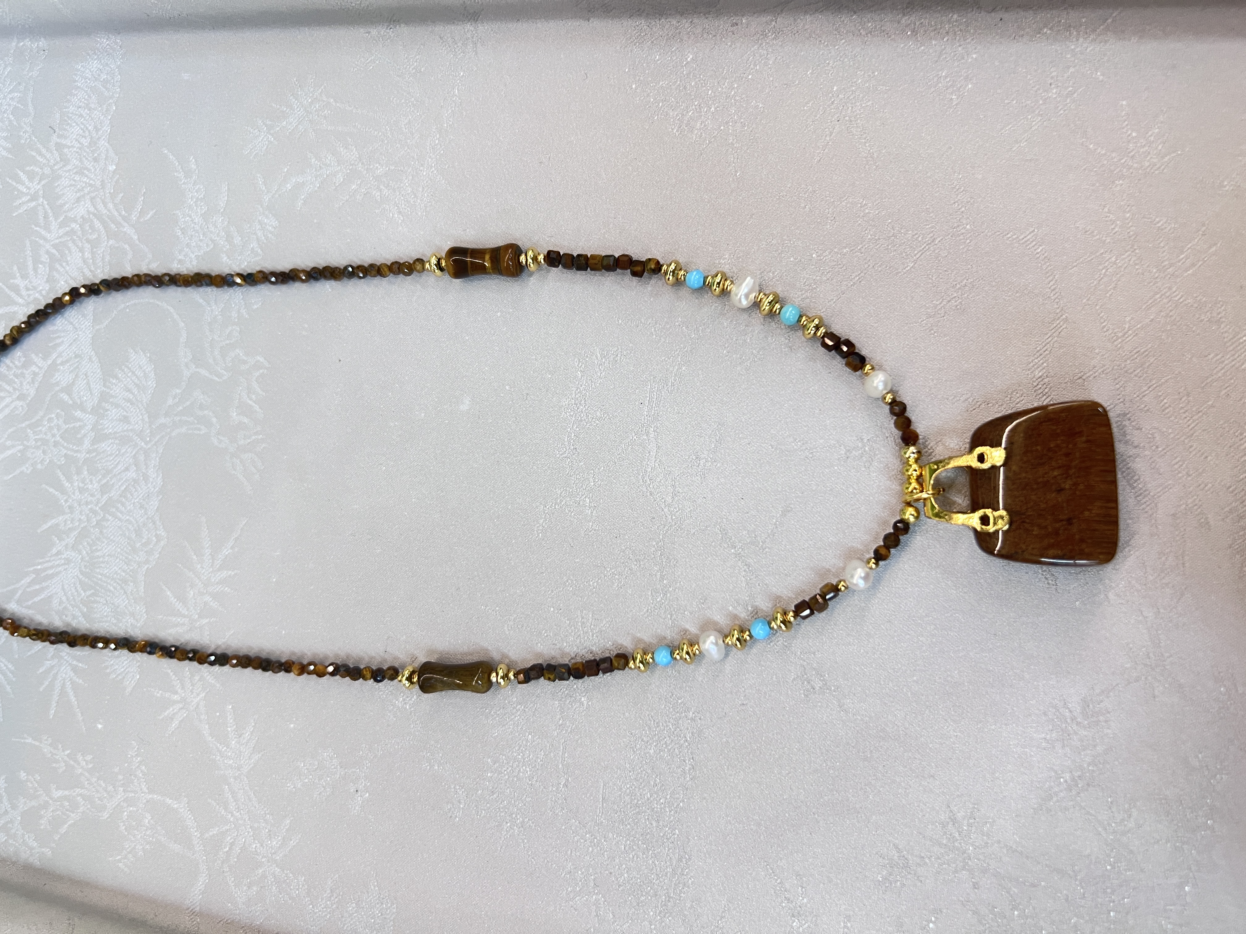 Trendy titanium steel jewelry, stainless steel necklace, pearl decoration, simple and fashionable, versatile jewelry for both women and men