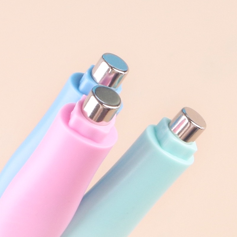 Super strong magnetic cat's eye magnet (3-in-1) for nail art tools, special cat's eye nail polish glue magnet, multi-functional heart snake series Application Scenario