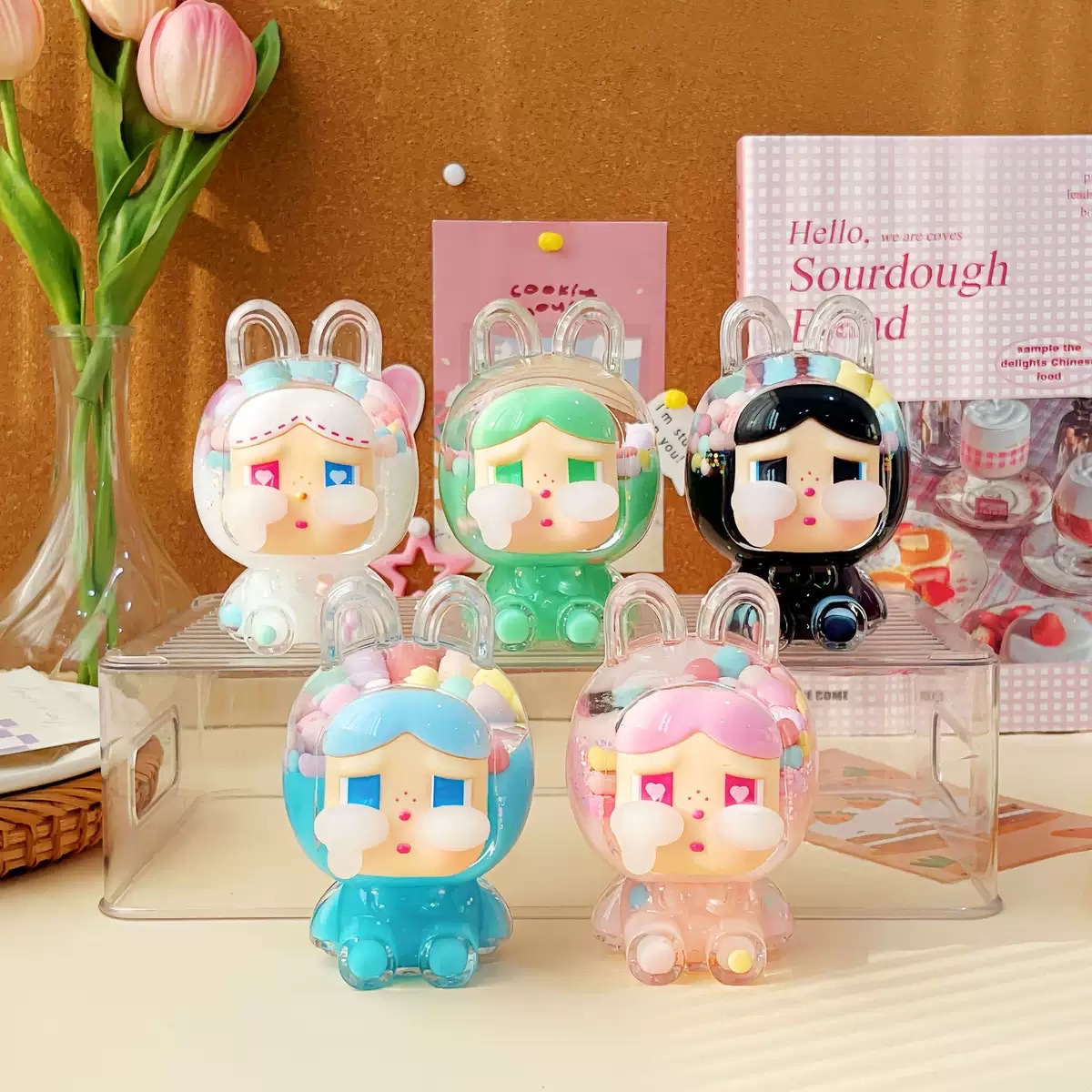 New cute crying rabbit, ugly and adorable flowing sand in oil acrylic bestseller, trendy toy, creative decoration, table setting gift