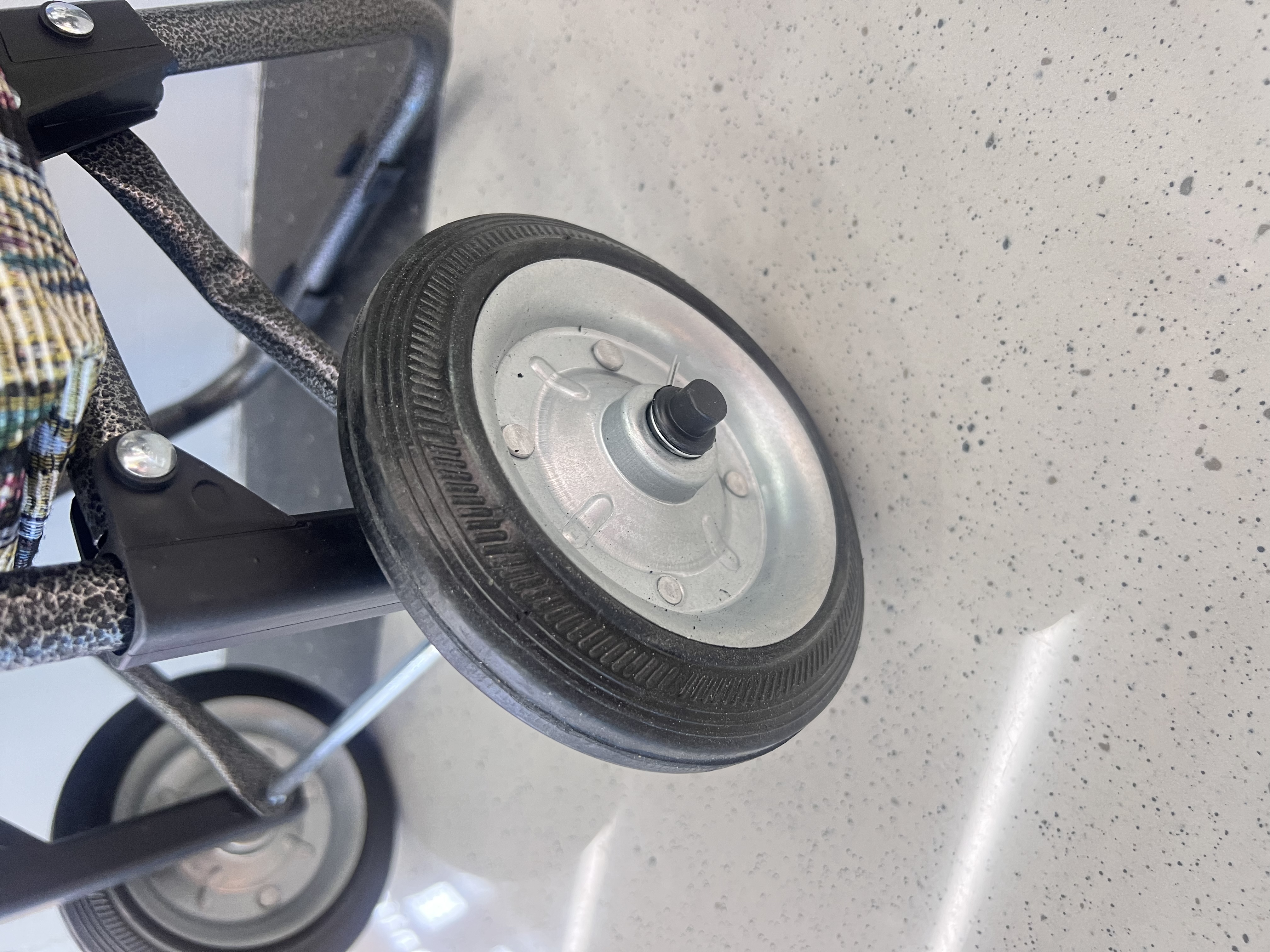 Foldable Shopping Cart, Flower Cloth Hand-Pulled Cart, Iron Wheel Small Cart, Portable, Lightweight, Multi-Functional Iron Wheel Shopping Trolley, Foldable Iron Wheel Hand-Pulled Cart details Picture