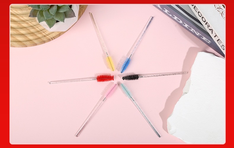 Crystal mascara brushes are in stock and available for wholesale. They are solid and can be used for both eyebrows and eyelashes, as well as colored makeup tools like mascara combs detail image 12