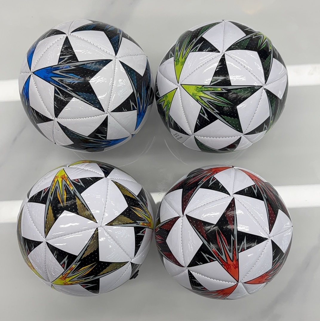 5号发泡足球 橡胶内胆 新款