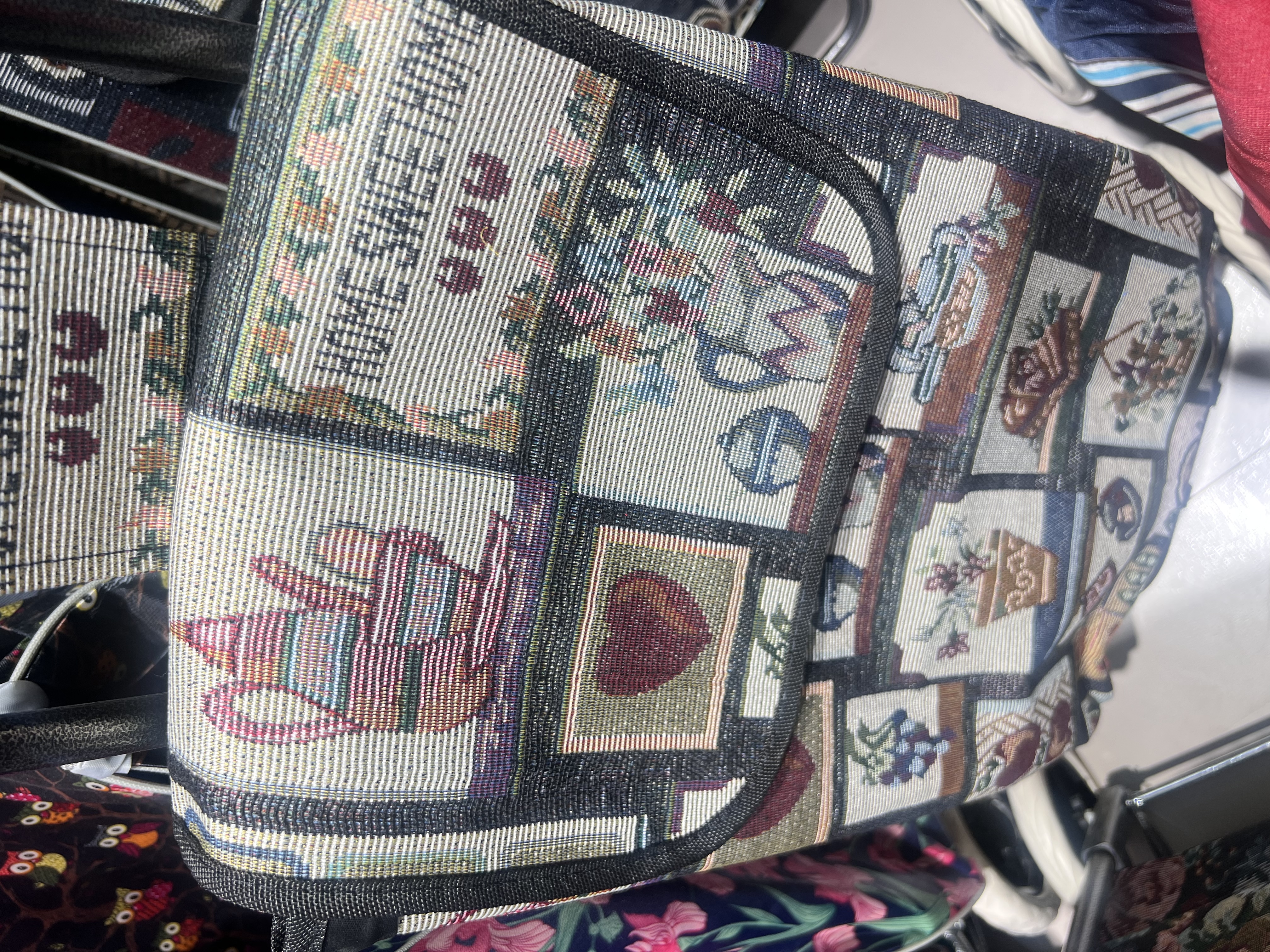 Foldable Shopping Cart, Flower Cloth Hand-Pulled Cart, Iron Wheel Small Cart, Portable, Lightweight, Multi-Functional Iron Wheel Shopping Trolley, Foldable Iron Wheel Hand-Pulled Cart Specification drawing