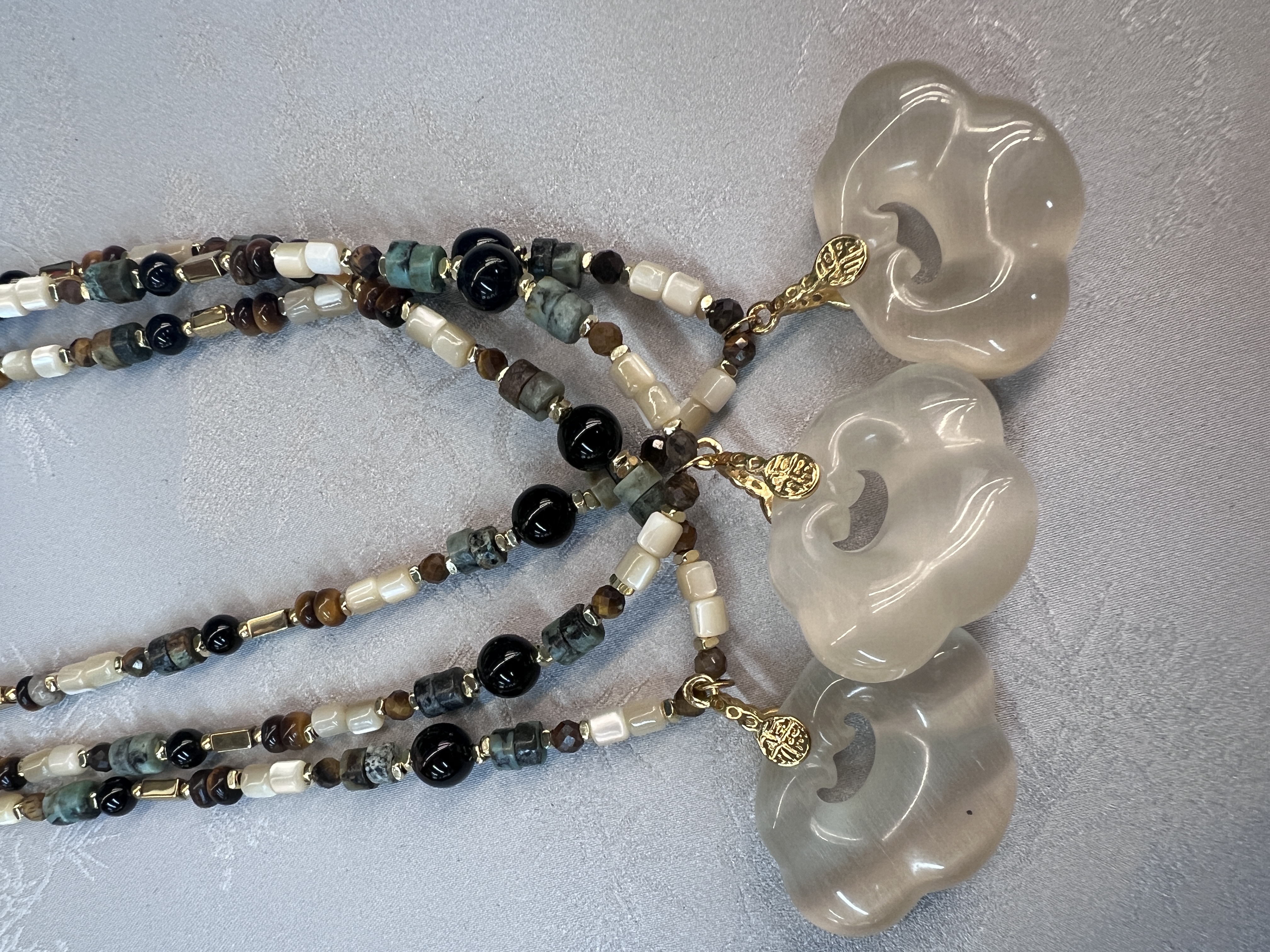 Natural stone jewelry necklaces, pearl pendants, simple, fashionable and versatile jewelry for both men and women detail image 2