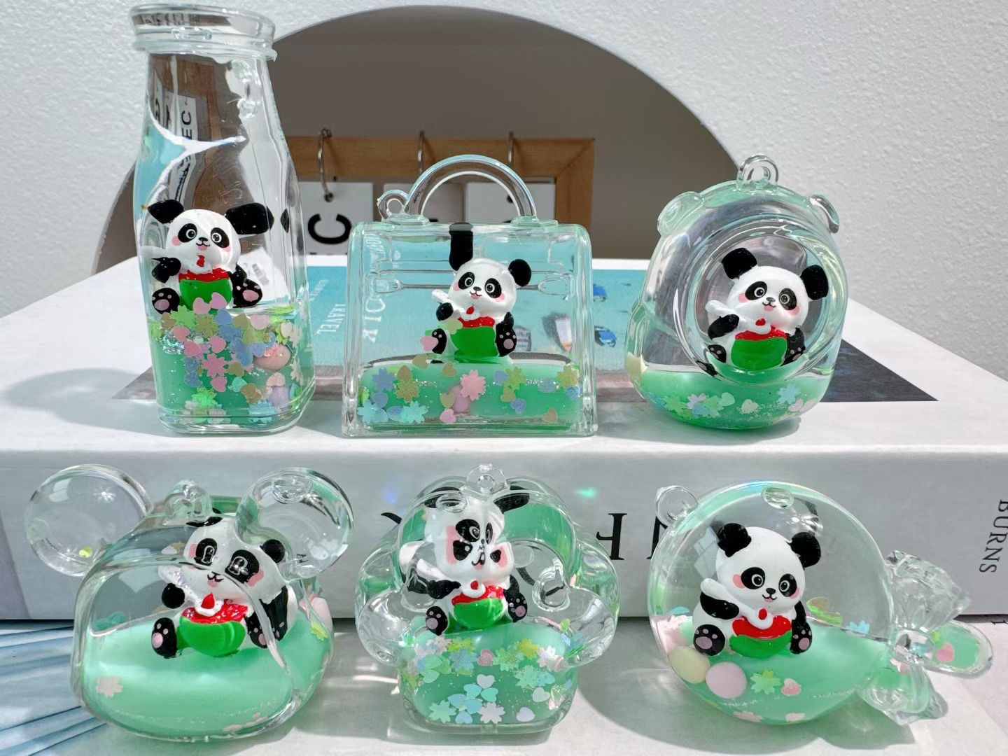 跨境爆款迪士尼流沙瓶钥匙扣挂件可爱卡通入油爆闪书包挂饰米奇米妮唐老鸭维尼熊挂件批发详情图12