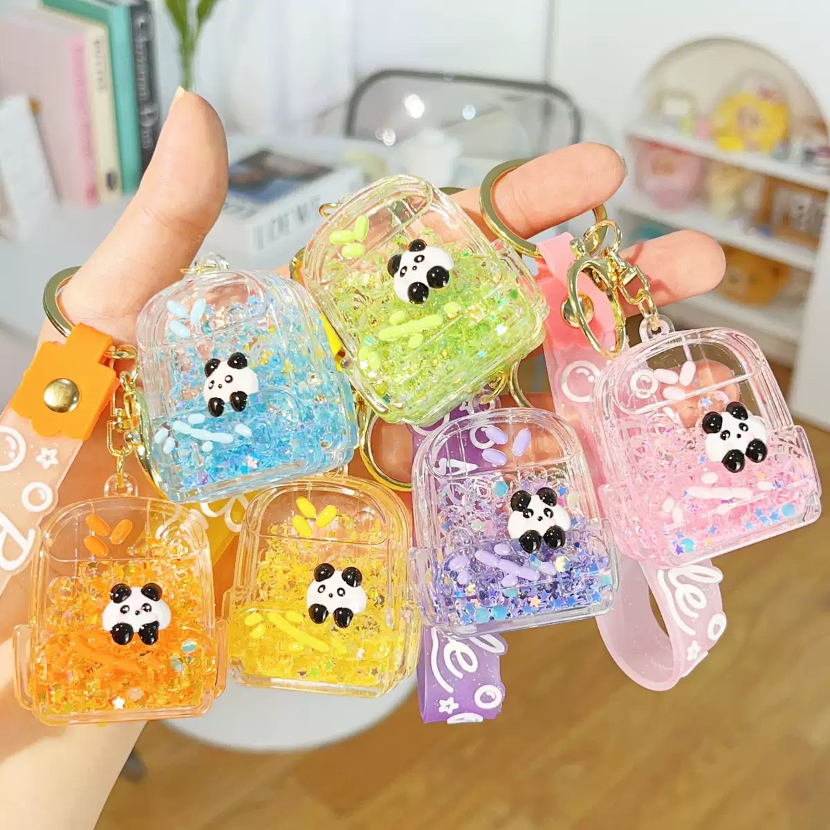 Acrylic sand bottles, hot air balloons, cute hand-painted beads, exquisite children's pendants, gifts, keychains, small items for street vending, blind boxes for matching Specification image