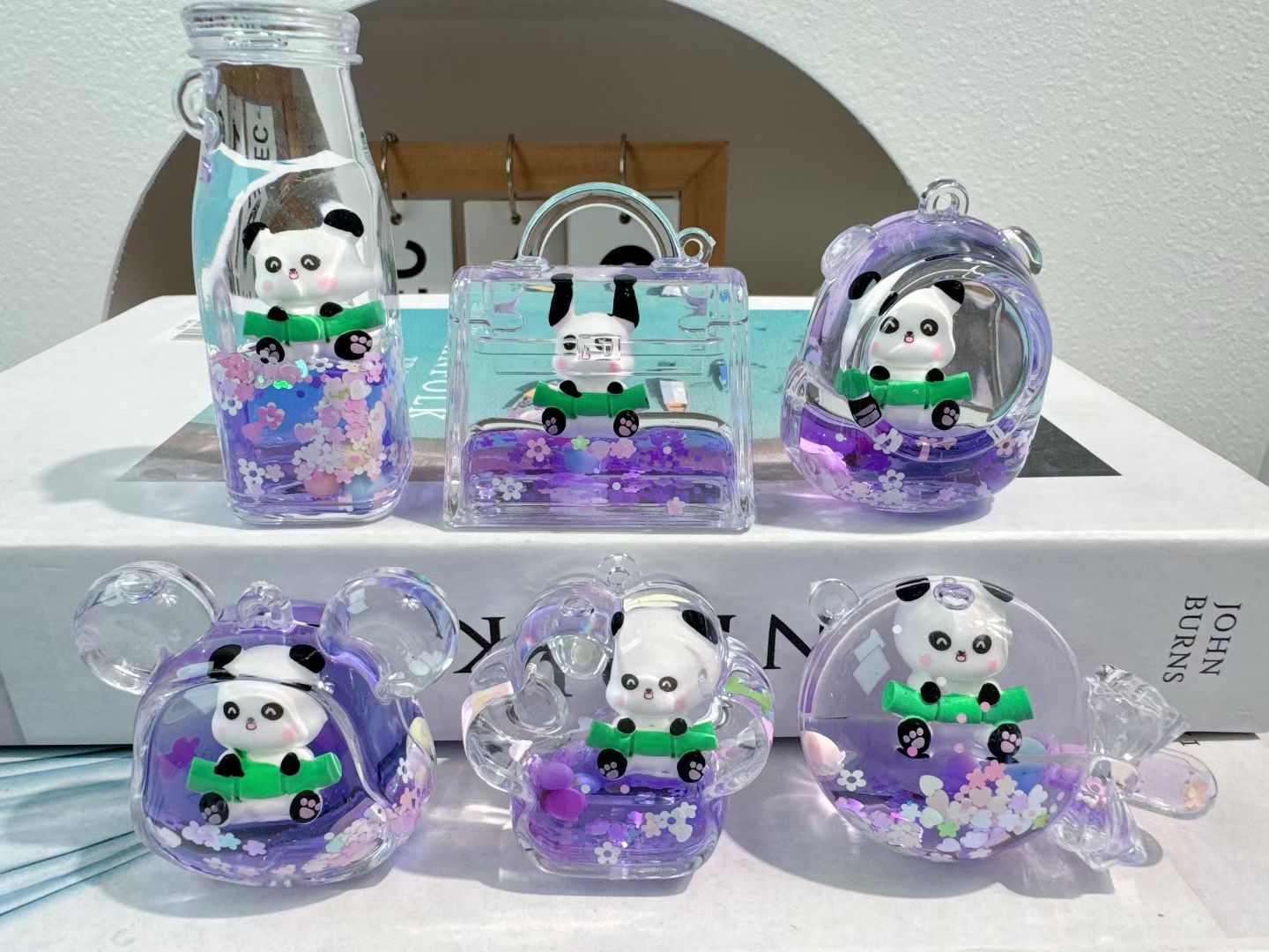 跨境爆款迪士尼流沙瓶钥匙扣挂件可爱卡通入油爆闪书包挂饰米奇米妮唐老鸭维尼熊挂件批发详情图11