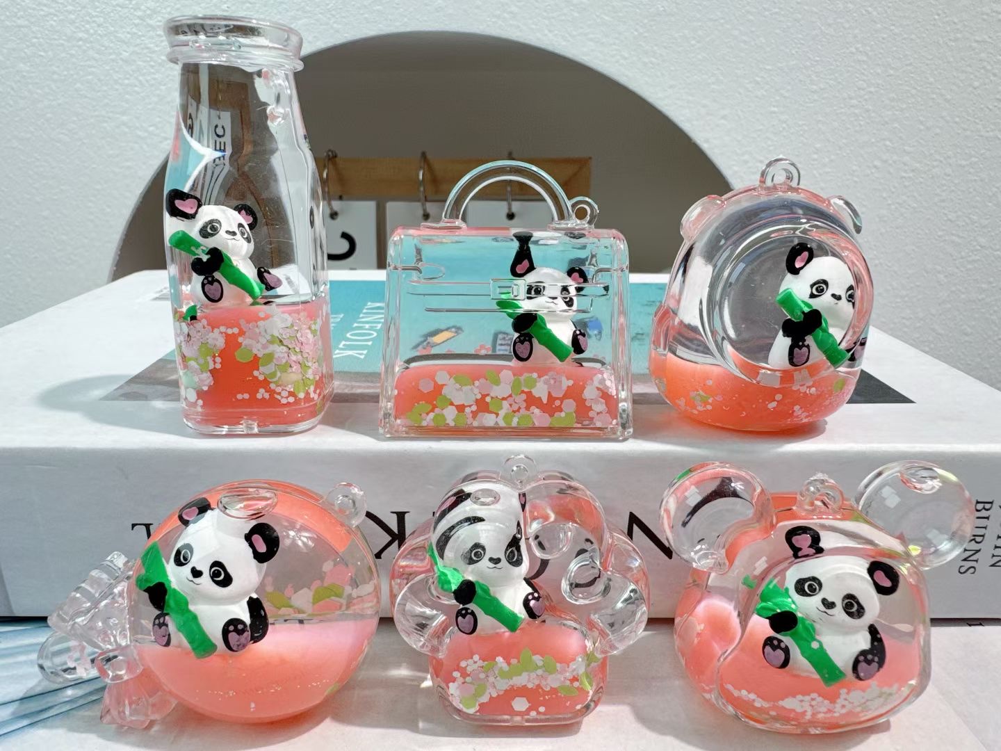 跨境爆款迪士尼流沙瓶钥匙扣挂件可爱卡通入油爆闪书包挂饰米奇米妮唐老鸭维尼熊挂件批发详情图10