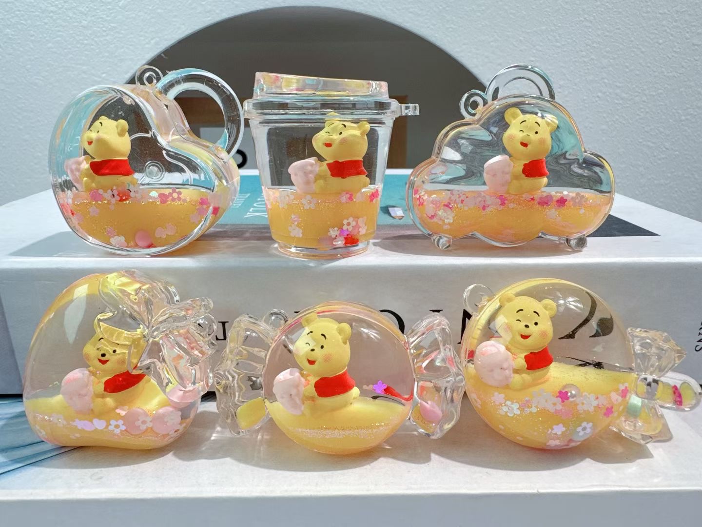 跨境爆款迪士尼流沙瓶钥匙扣挂件可爱卡通入油爆闪书包挂饰米奇米妮唐老鸭维尼熊挂件批发详情图4