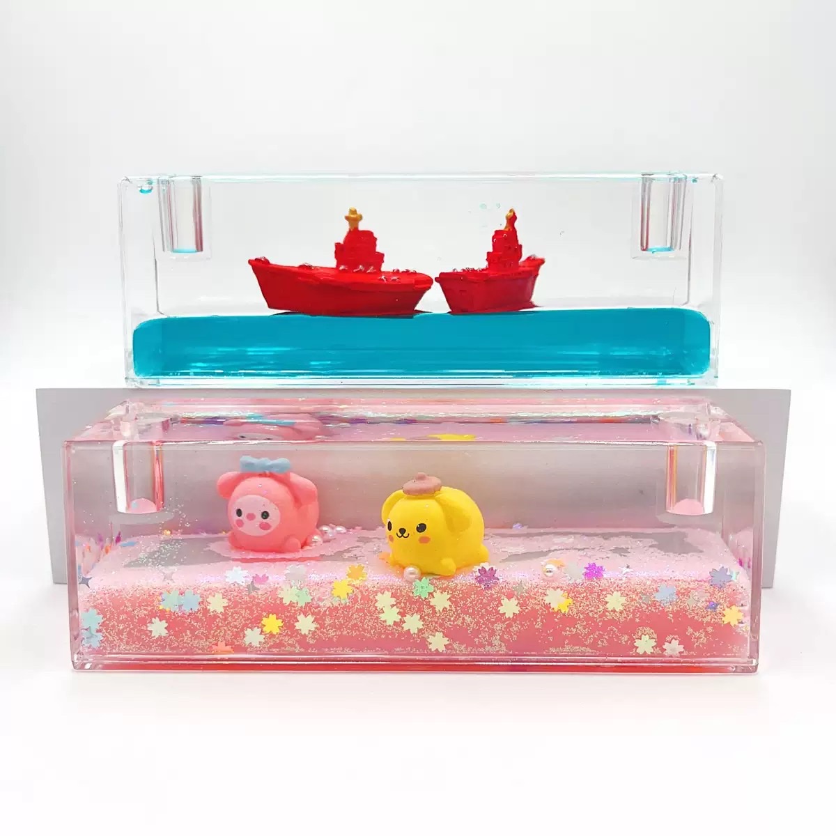 Large rectangular cartoon creative figurines in oil, floating liquid, flowing sand, table decorations, pressure-relieving oil dripping, decorative gift blind boxes detail image 4