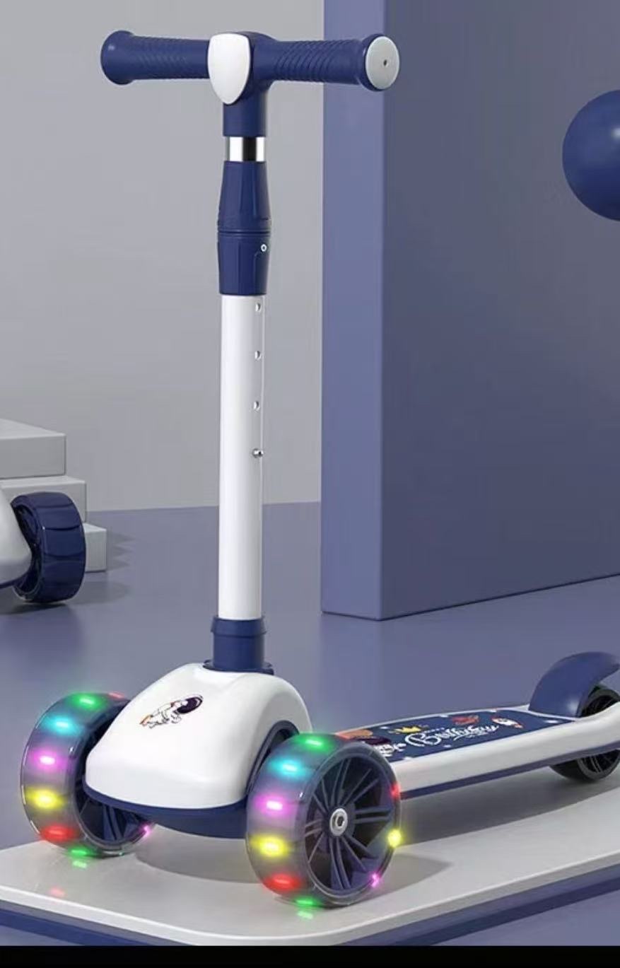 电动玩具车万向遥控可乘坐儿童童车娱乐玩具车适合男孩女孩玩乐彩轮童车童车