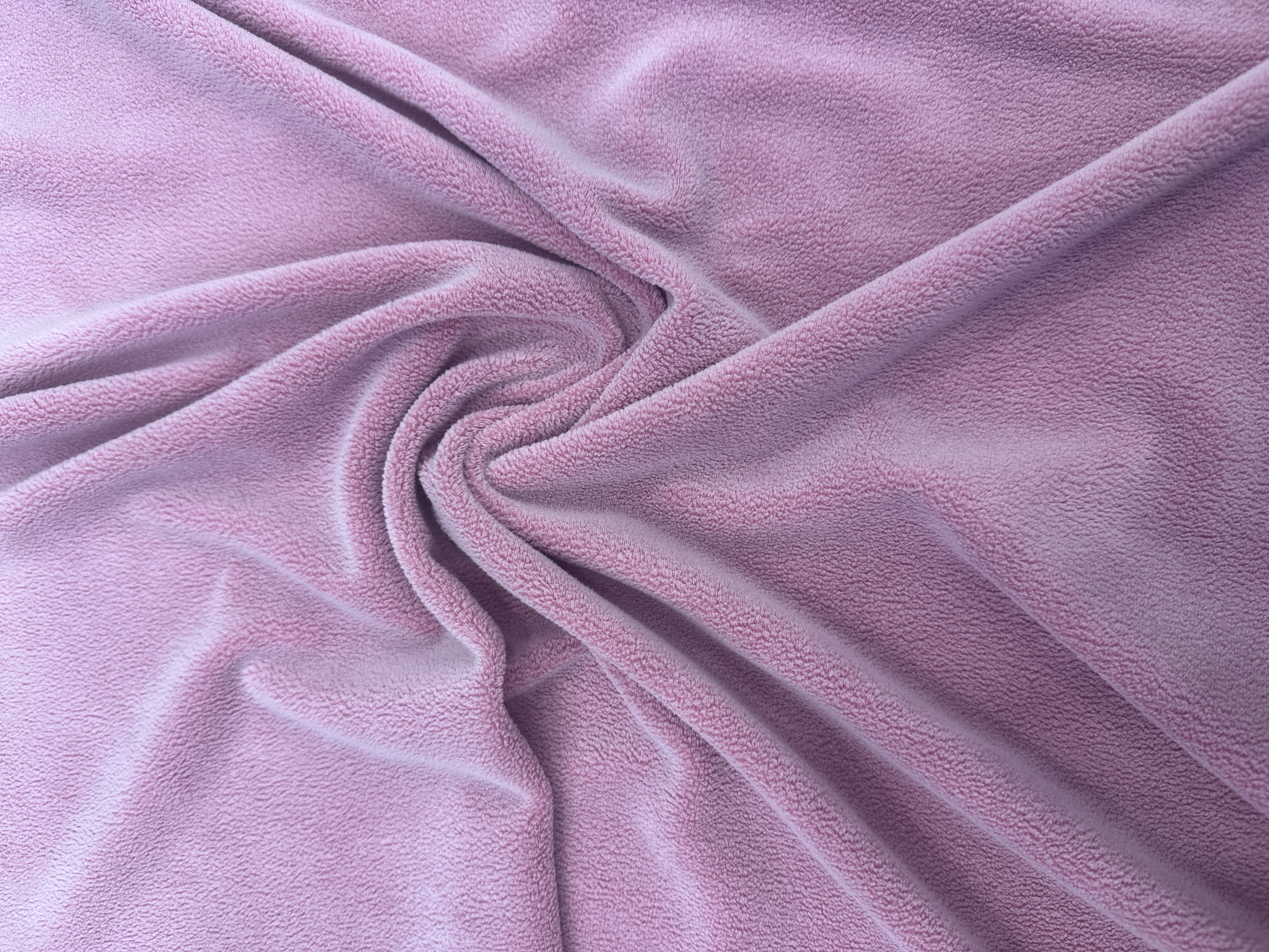 The warm base material of the Aoli velvet fabric is soft and comfortable. The thickened fabric for winter home wear is available in multiple colors Specification image