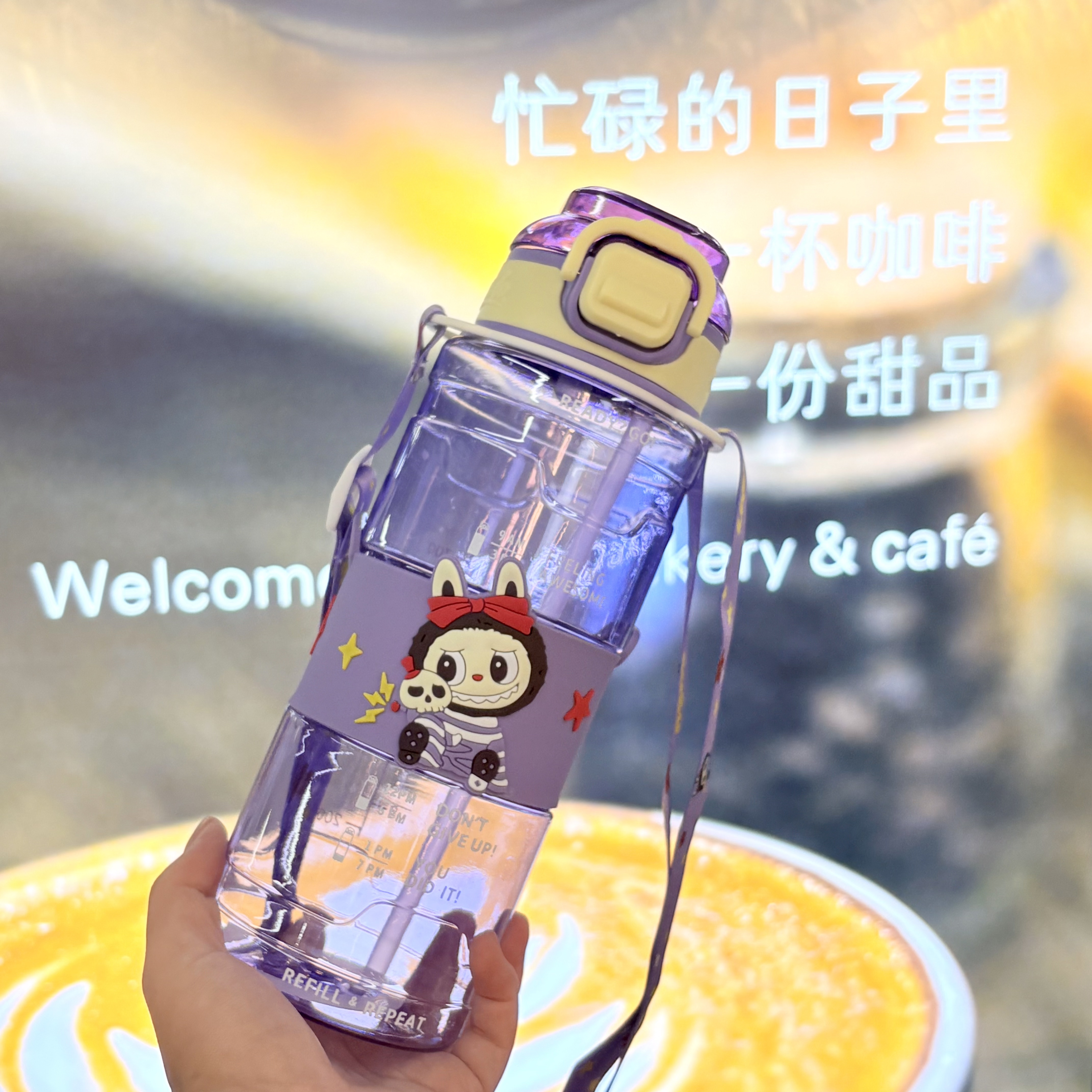 Cute cartoon other plastic water cups with straps, scales, transparent straws, girlish hearts, large-capacity portable commuting cups, 800ML details Picture