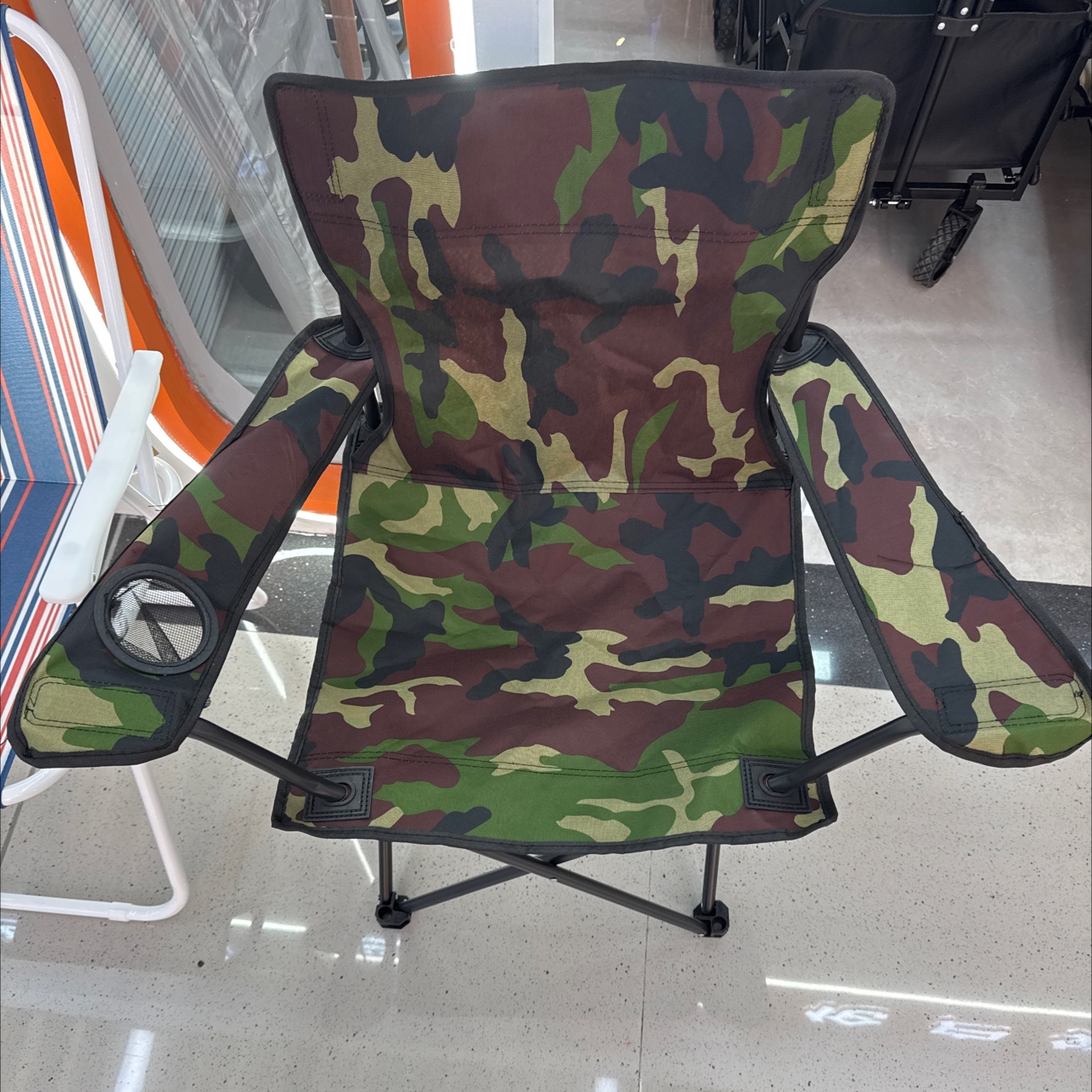 野营折叠桌椅实物图