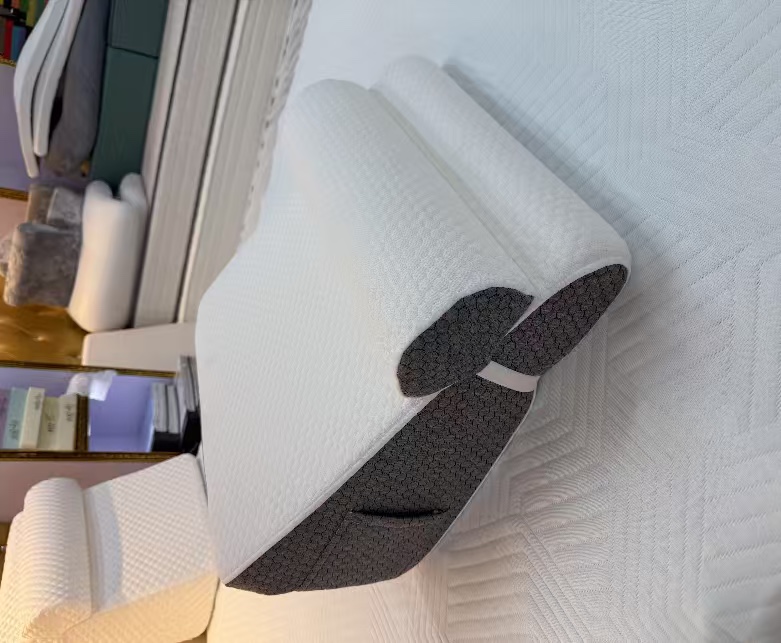 厂家直销抱枕靠垫床头靠新款舒适靠枕垫子家用床上用品靠枕热卖中