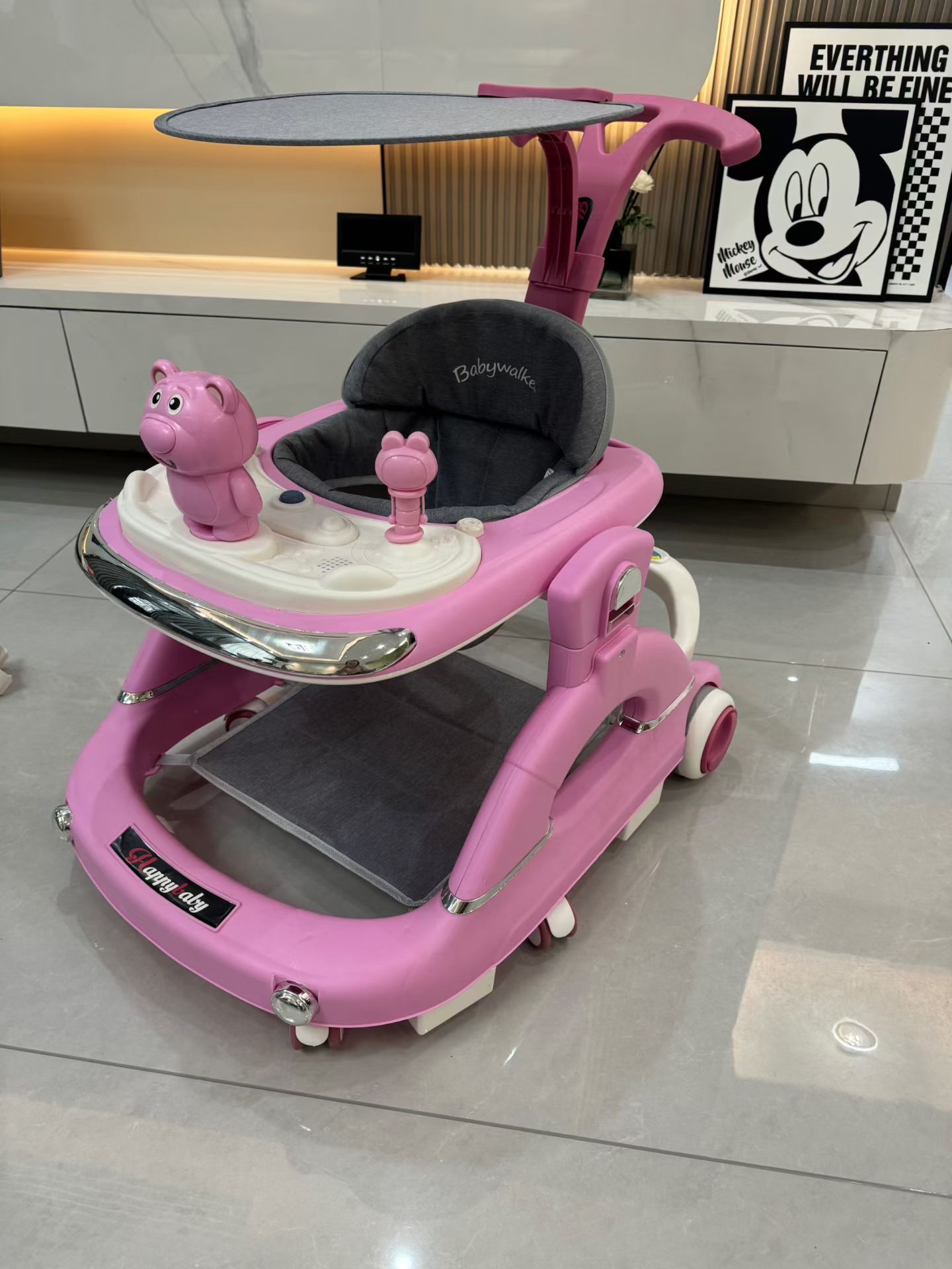 学步车1