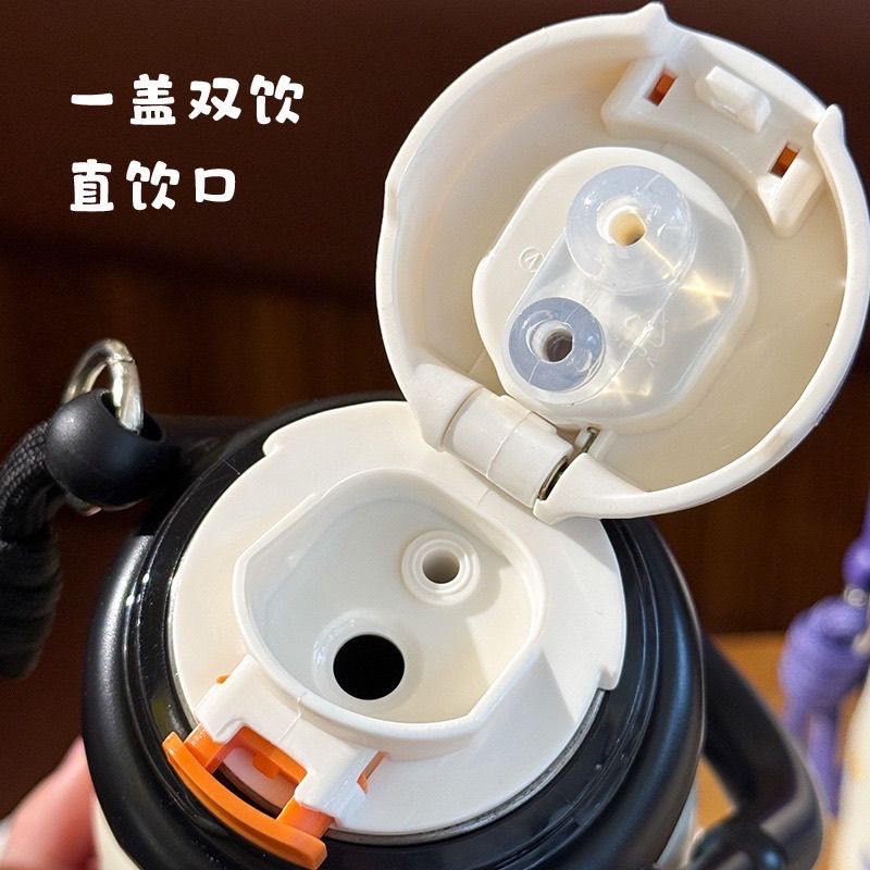 Large-capacity insulated cup 2025 new model, other high appearance level girls' straw, student portable water bottle for going out, children's insulated cup 680ML Application Scenario