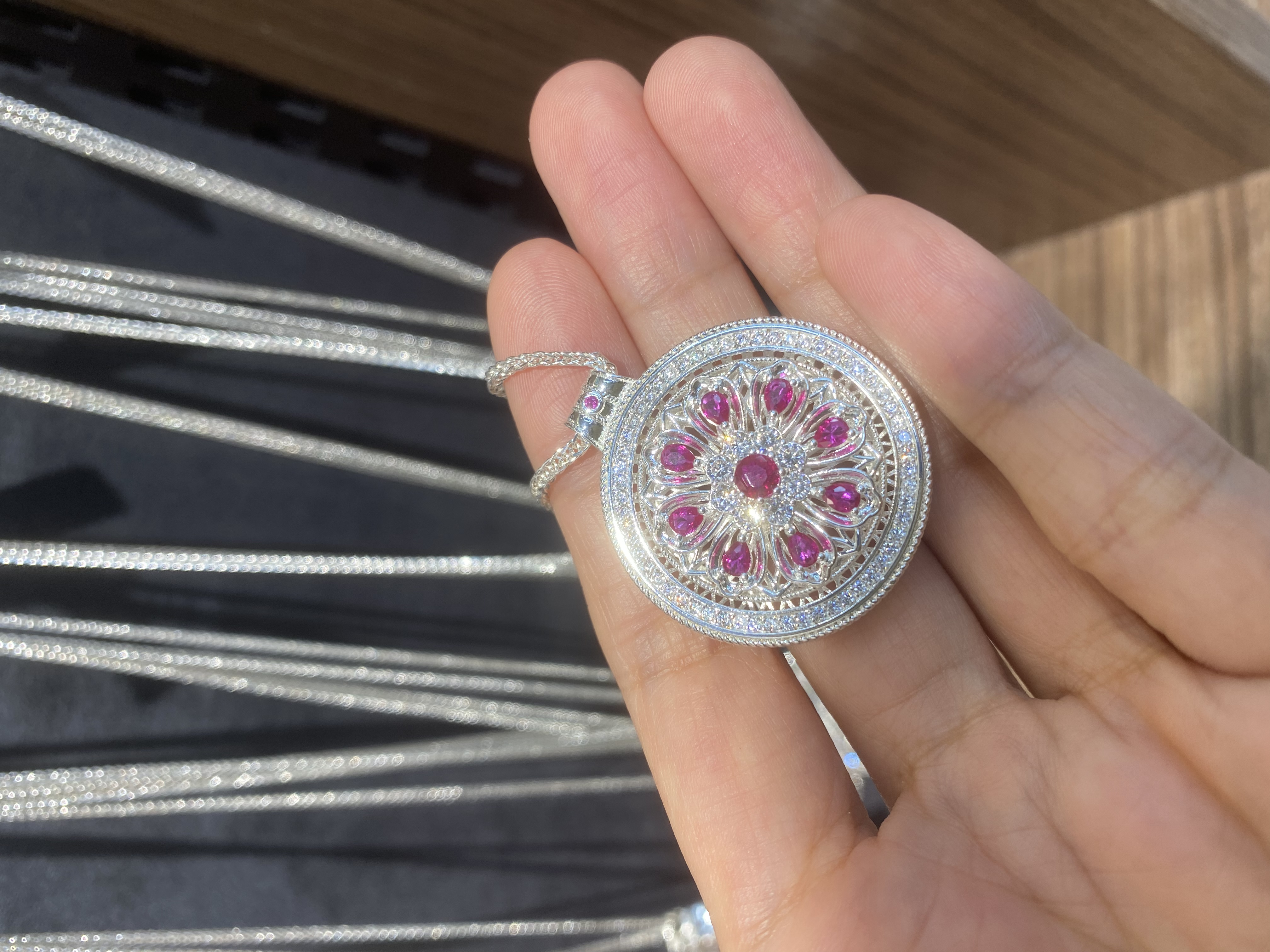 This trendy copper jewelry necklace is a simple, fashionable and versatile Korean version for women. It's a perfect gift for couples