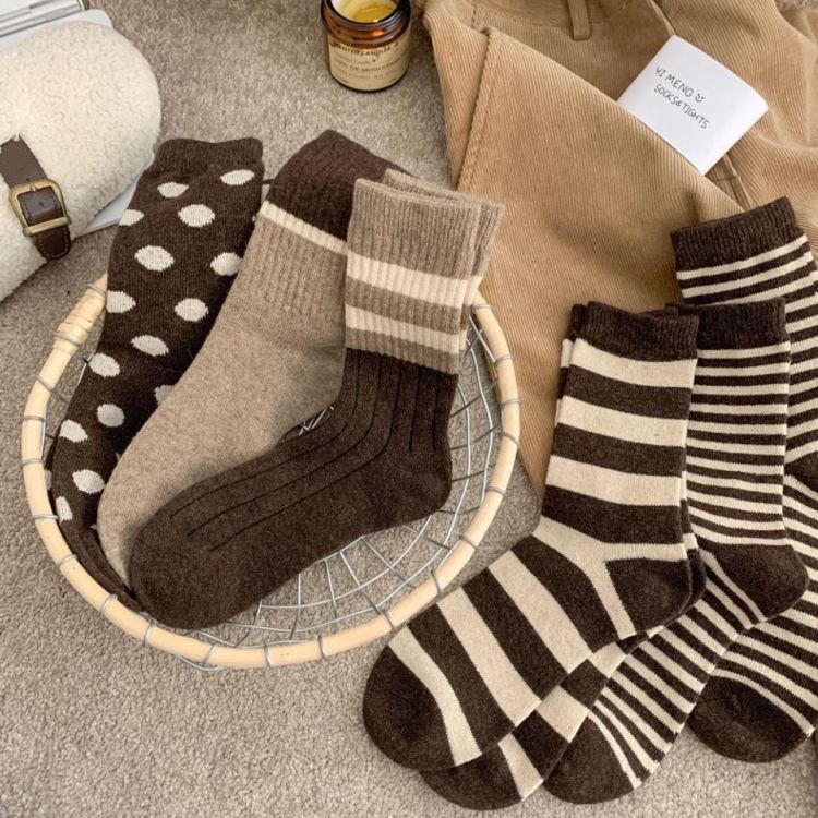New autumn and winter socks for women: Thickened double flared wool socks, warm and cold-proof, simple Korean-style women's mid-calf socks