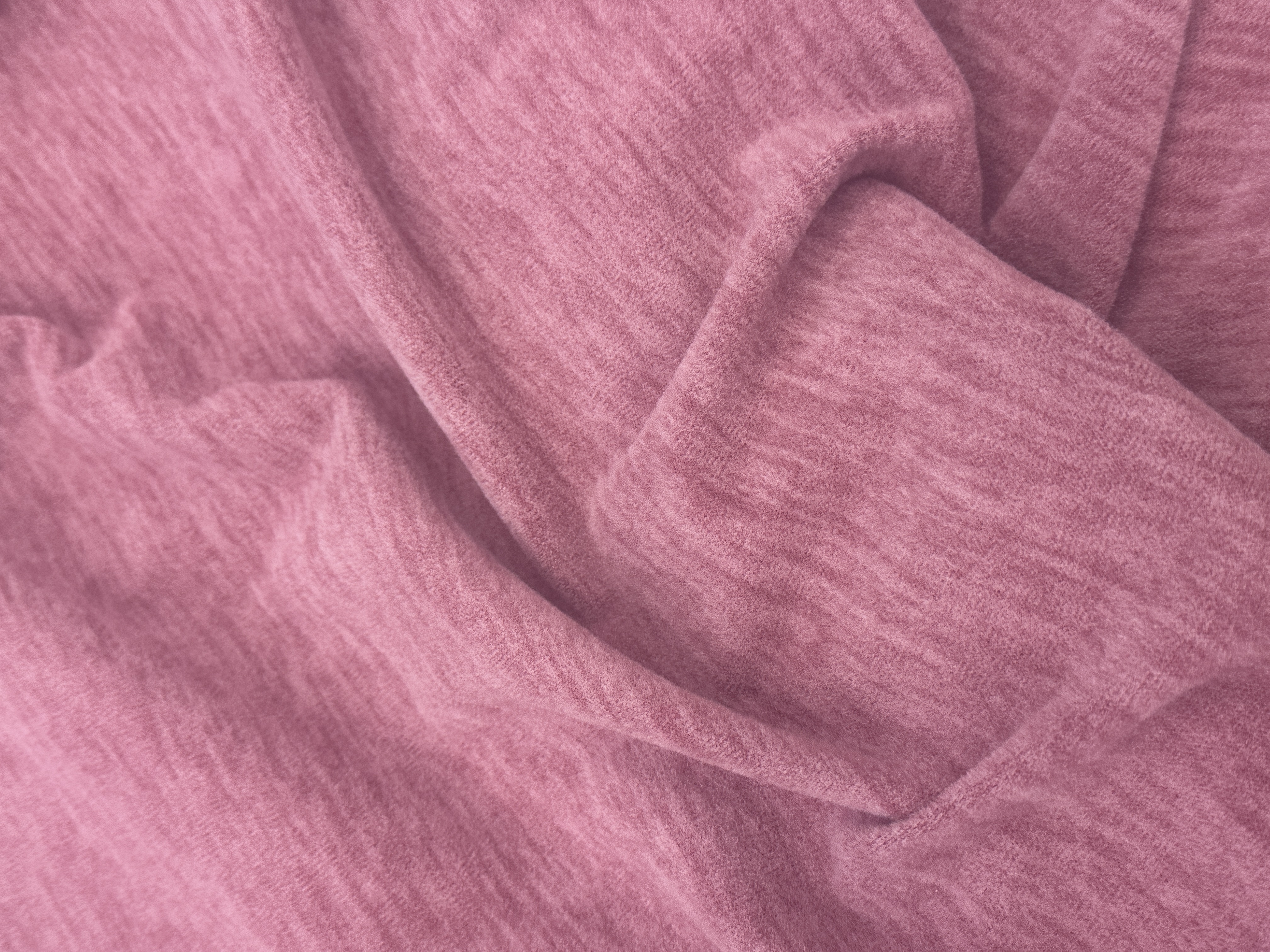 Pearlescent fleece, a warm base fabric detail image 5