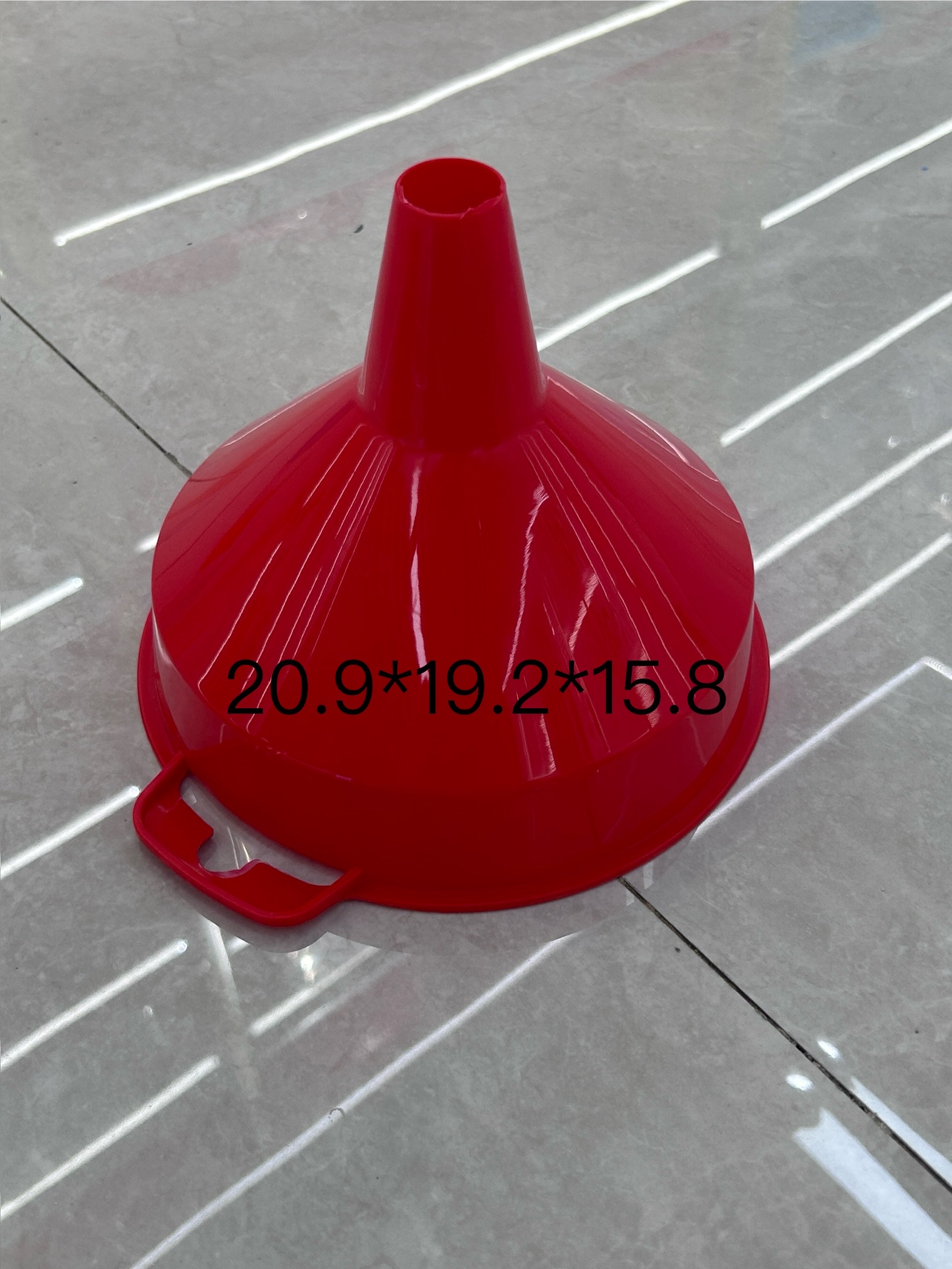 塑料漏斗厨房用品耐热耐用多用途家用油倒料工具便捷实用大号油漏斗