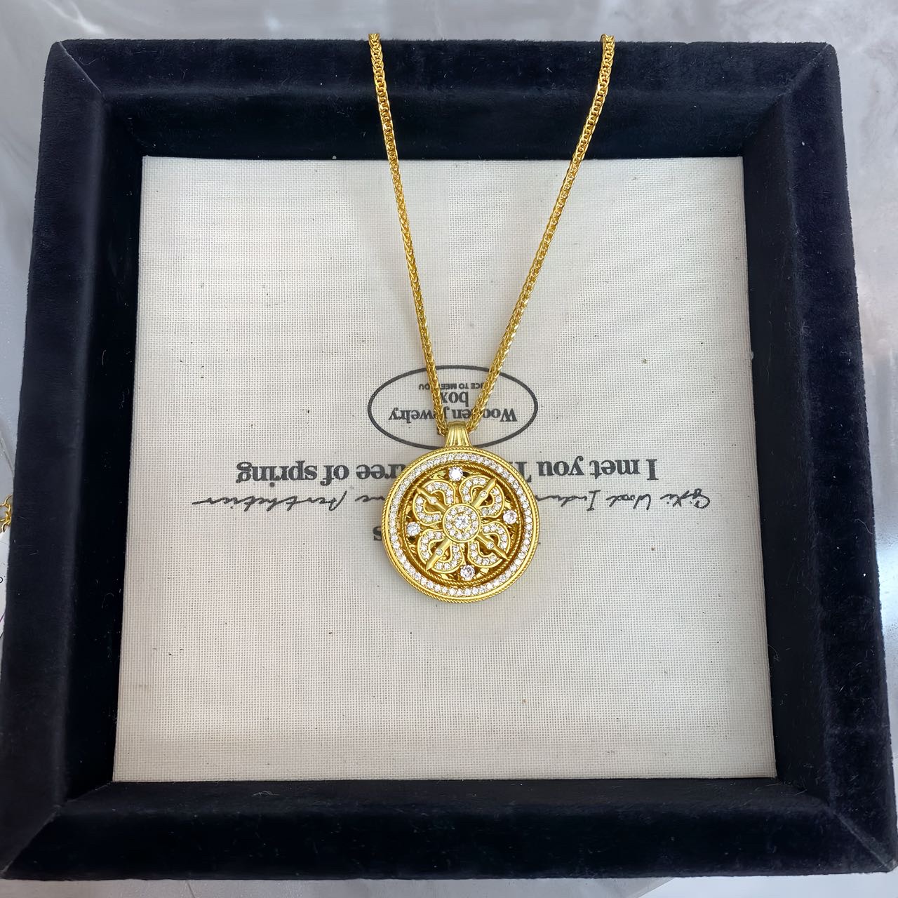 Trendy copper jewelry necklace, fashionable and versatile women's necklace accessory