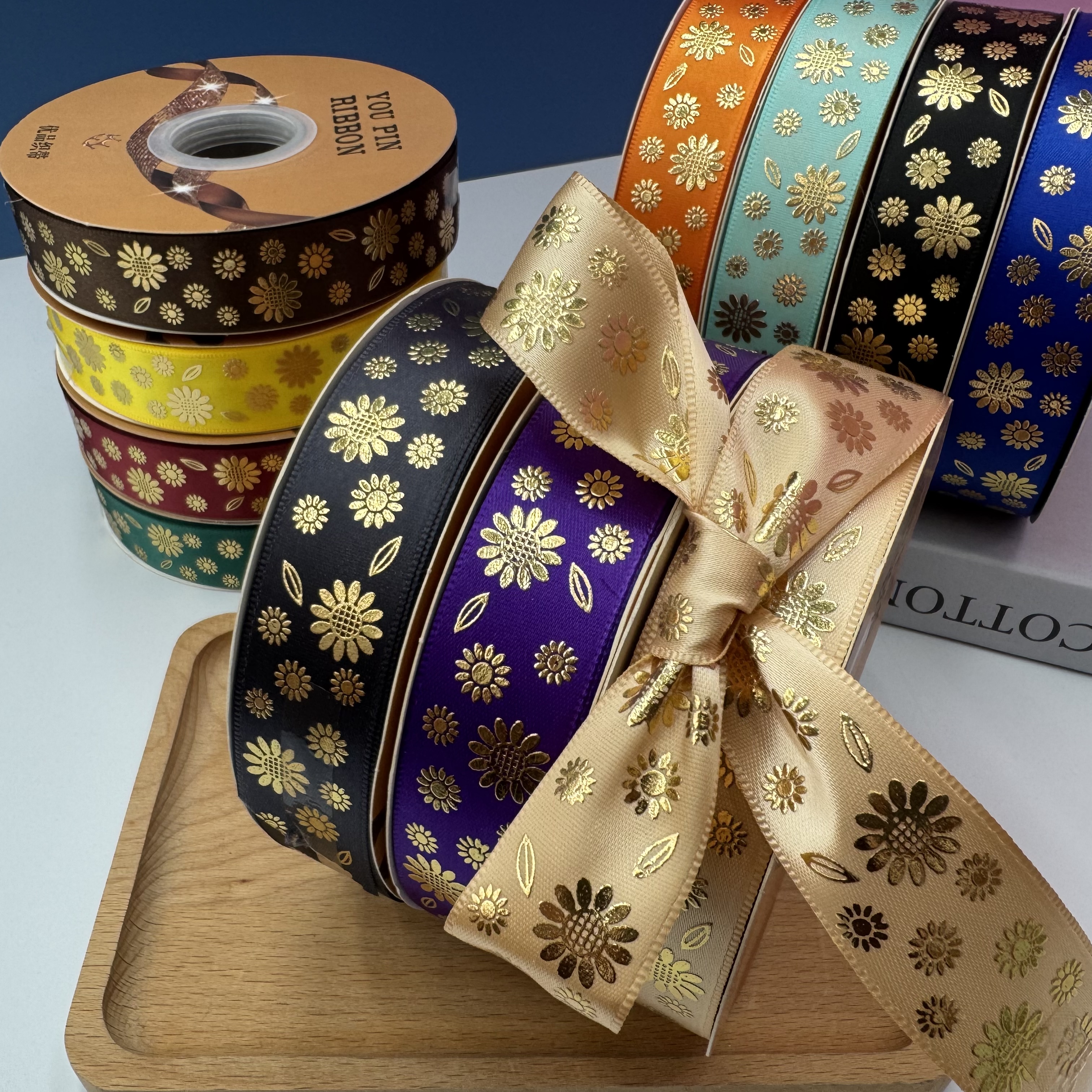 2.5cm wide best-selling heat-set three-dimensional gilded ribbon, diy bow webbing, bar tray ribbon material, chrysanthemum ribbon Specification image
