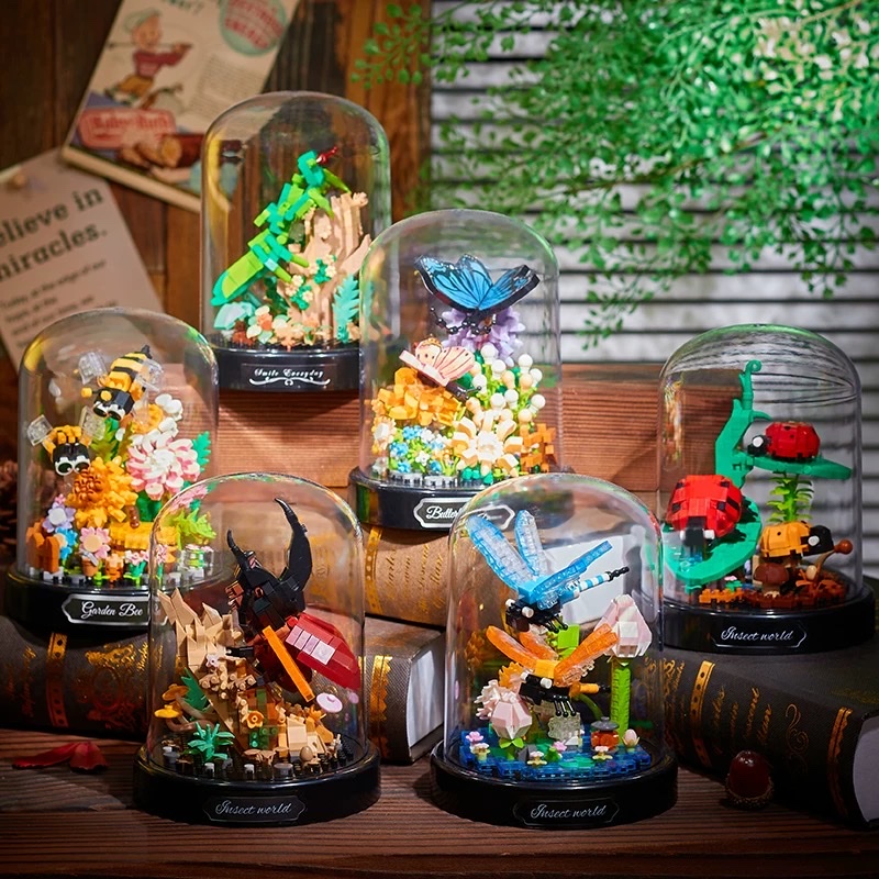 Insect, bee, butterfly, mantis, dragonfly building blocks, flower bouquets, assembly, educational children's toys, student birthday gifts, ornaments detail image 1