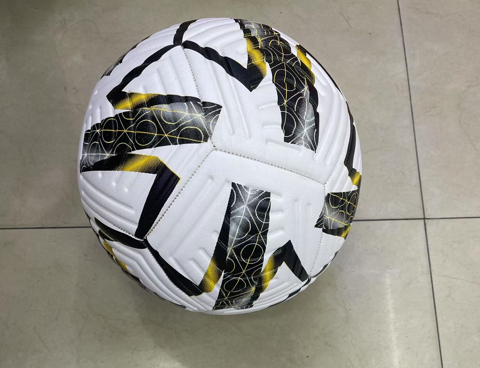 The No. 5 football ball ball sports competition training football is wear-resistant and durable